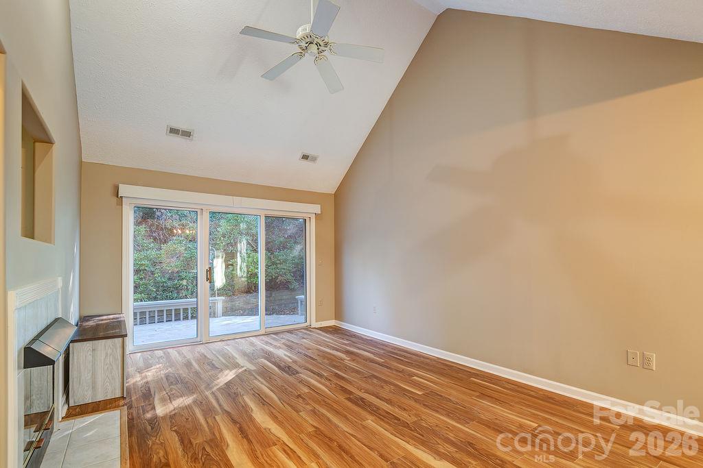 Townhouse at 1 Highland Pointe Court, Weaverville, photo 7 of 33