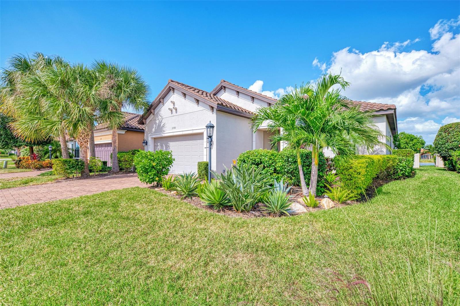 Single Family Residence at 5380 MANCHINI ST, SARASOTA, photo 7 of 100