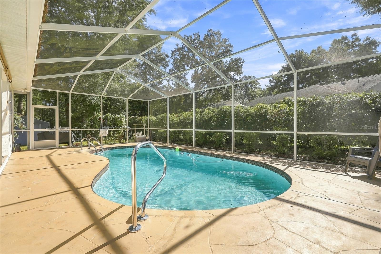 Screened in lanai with In-ground Heated POOL - 19480 SW 94TH ST, DUNNELLON