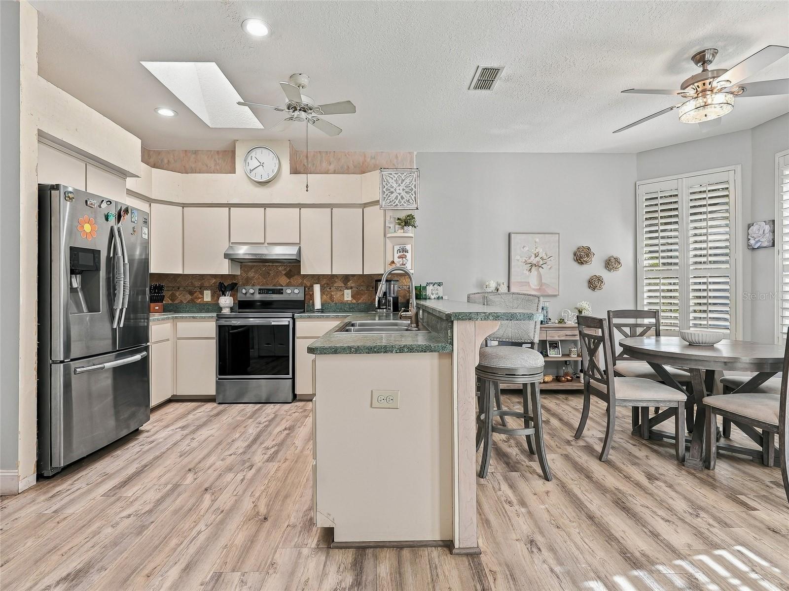 Kitchen - 19480 SW 94TH ST, DUNNELLON