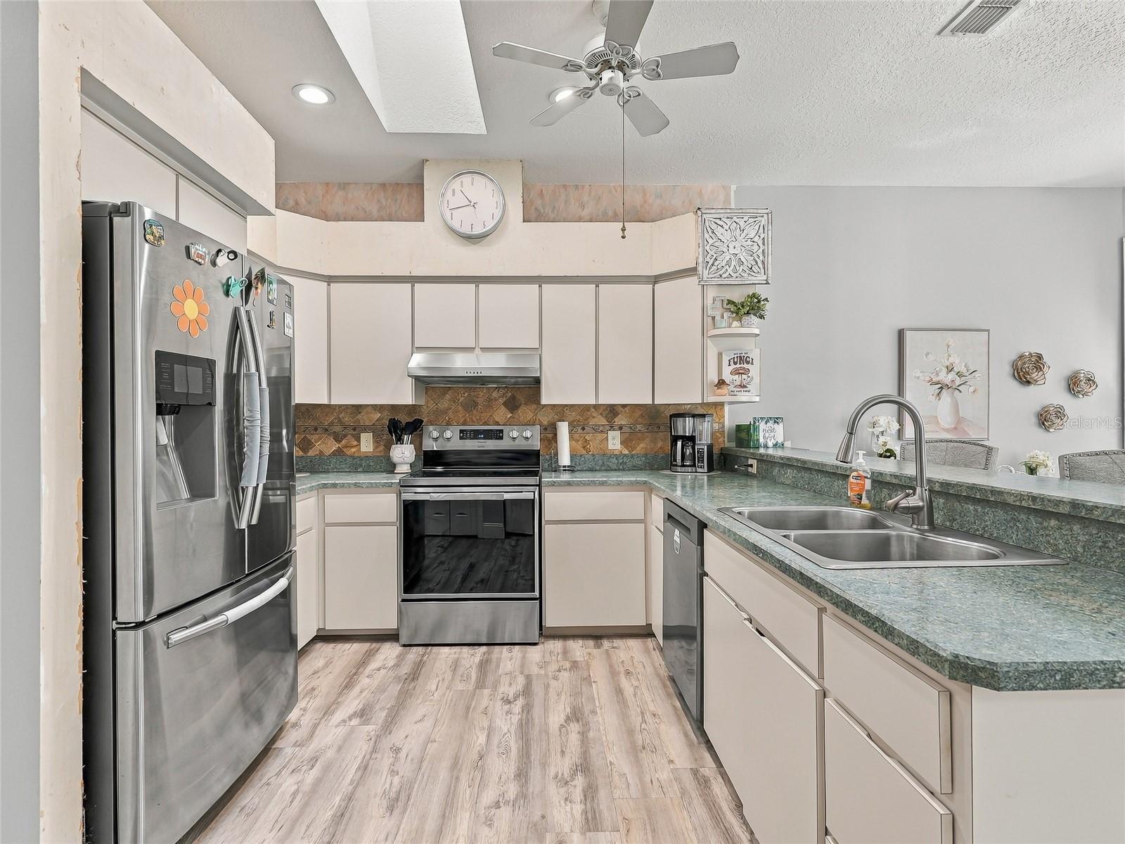 Single Family Residence at 19480 SW 94TH ST, DUNNELLON, photo 17 of 58