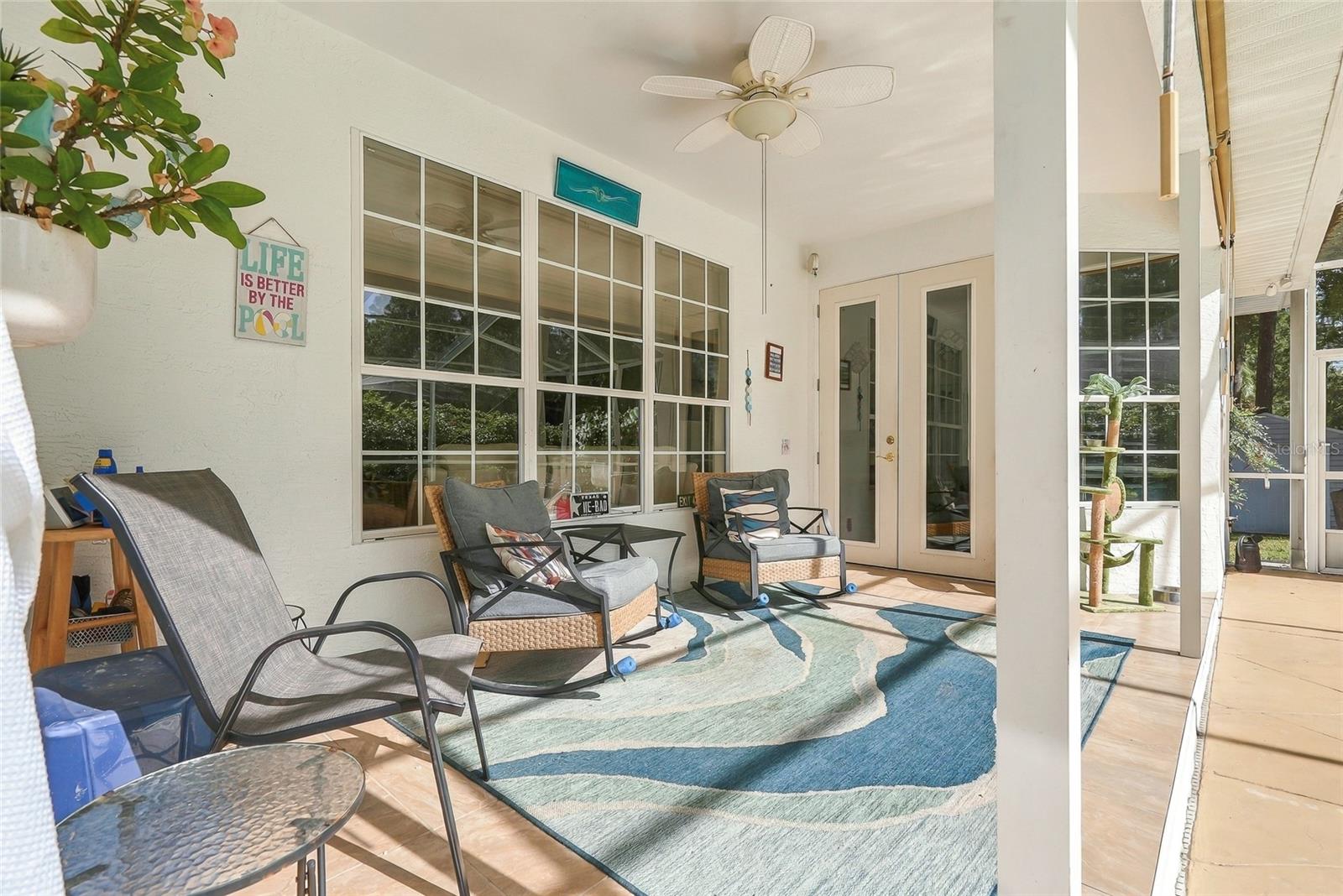 Covered Back Patio Seating Area - 19480 SW 94TH ST, DUNNELLON