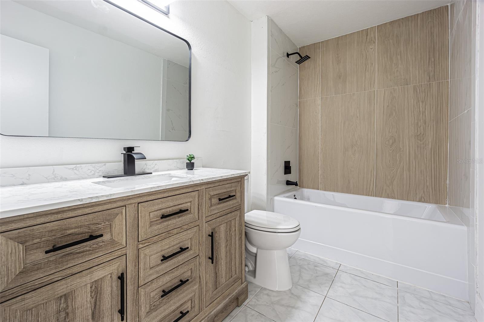 Single Family Residence at 10305 BRAMBLEWOOD PL, TAMPA, photo 14 of 21
