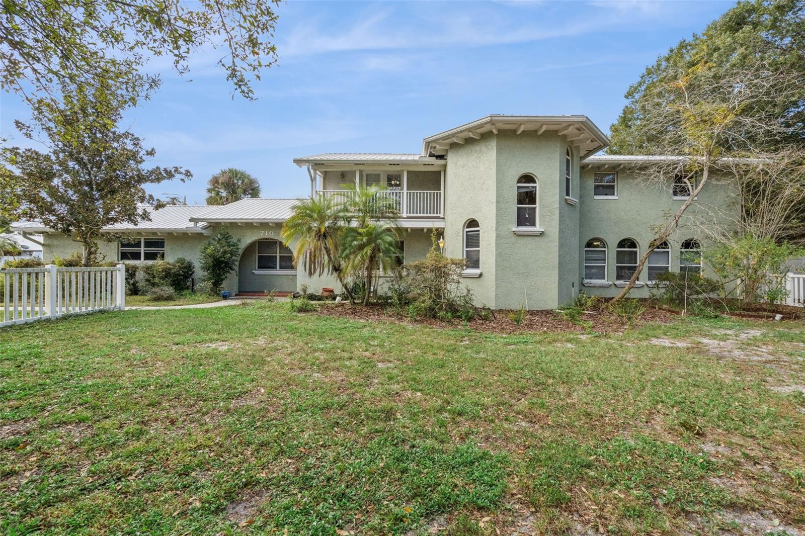 710 AVOCADO ST