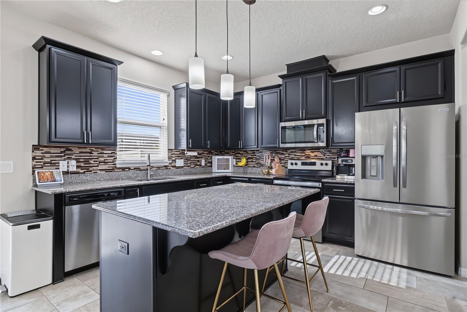 Single Family Residence at 7874 CORKFIELD AVE, ORLANDO, photo 10 of 39