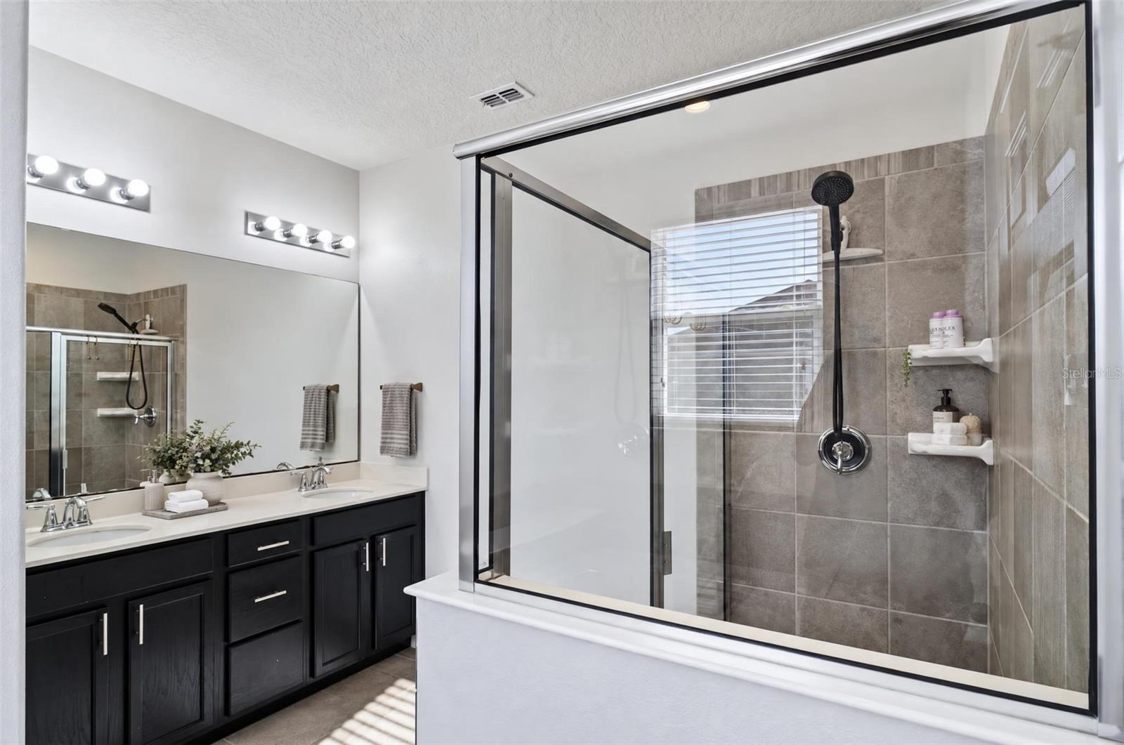 Single Family Residence at 7874 CORKFIELD AVE, ORLANDO, photo 28 of 39