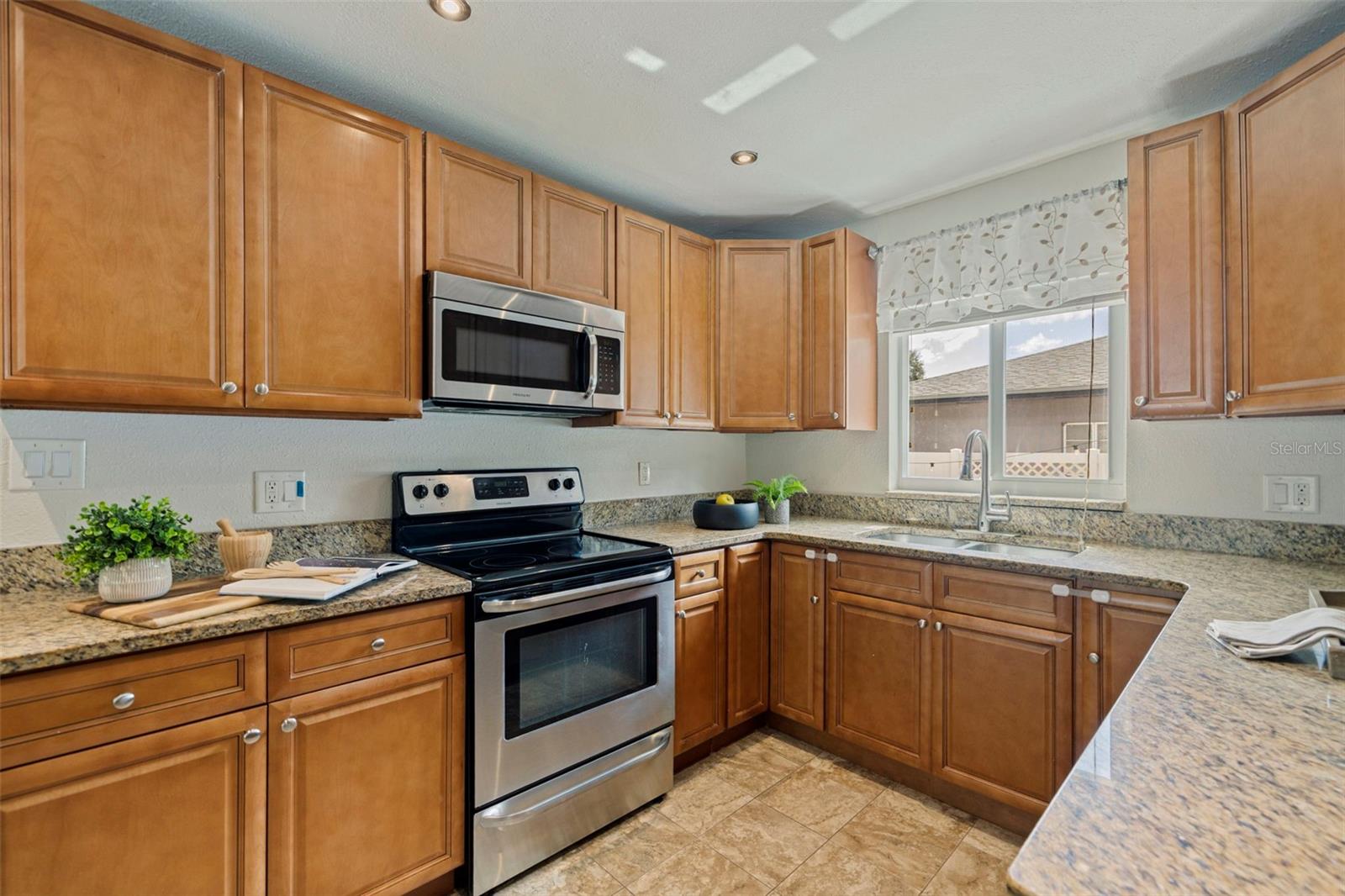 Single Family Residence at 1825 CLEVELAND ST, CLEARWATER, photo 15 of 36