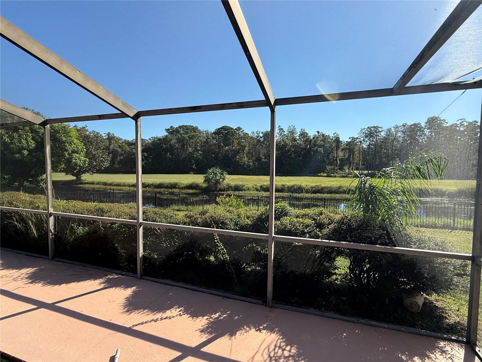 Single Family Residence at 16307 E COURSE DR, TAMPA, photo 15 of 17
