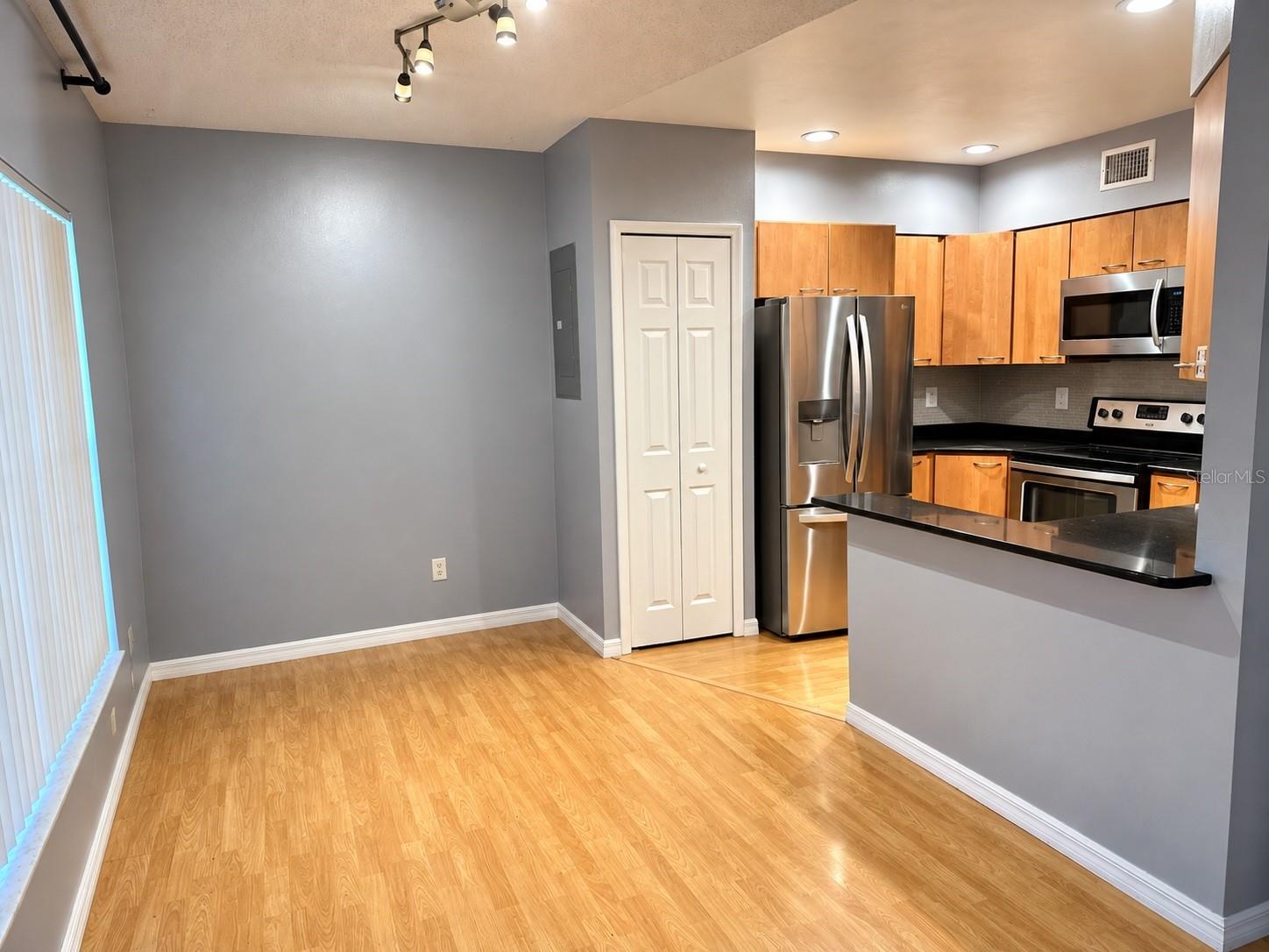 Townhouse at 4489 OAK ARBOR CIR, ORLANDO, photo 6 of 24