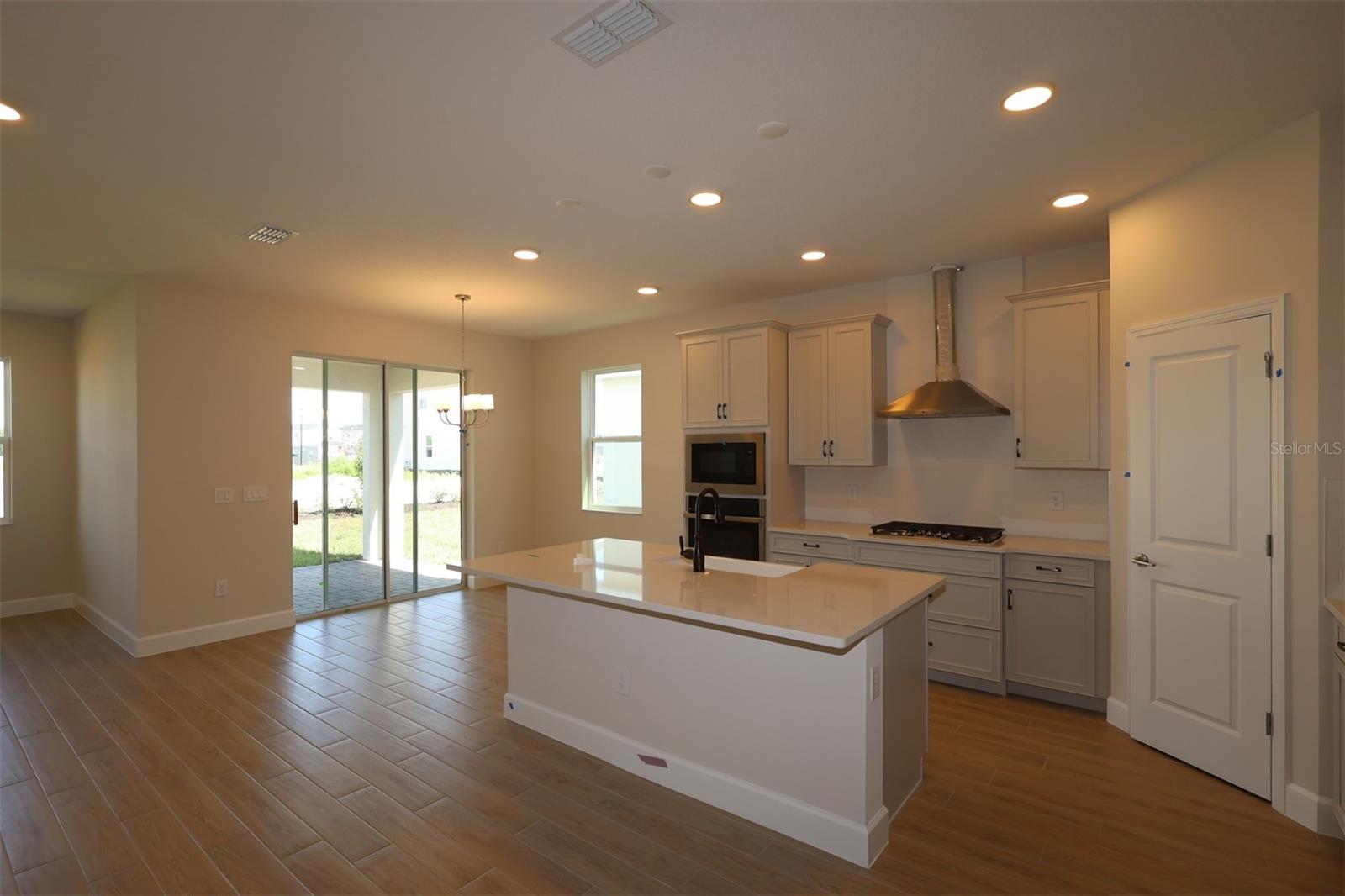 Single Family Residence at 5296 HIGH LINE DR, ST CLOUD, photo 2 of 23