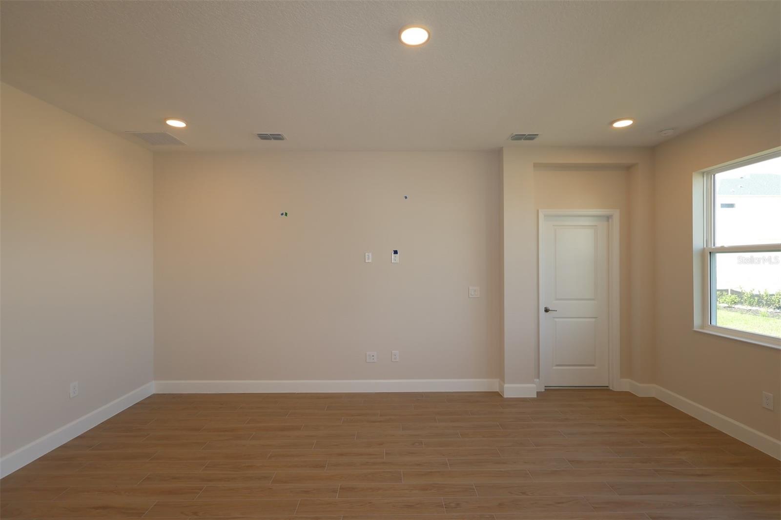 Single Family Residence at 5296 HIGH LINE DR, ST CLOUD, photo 8 of 23