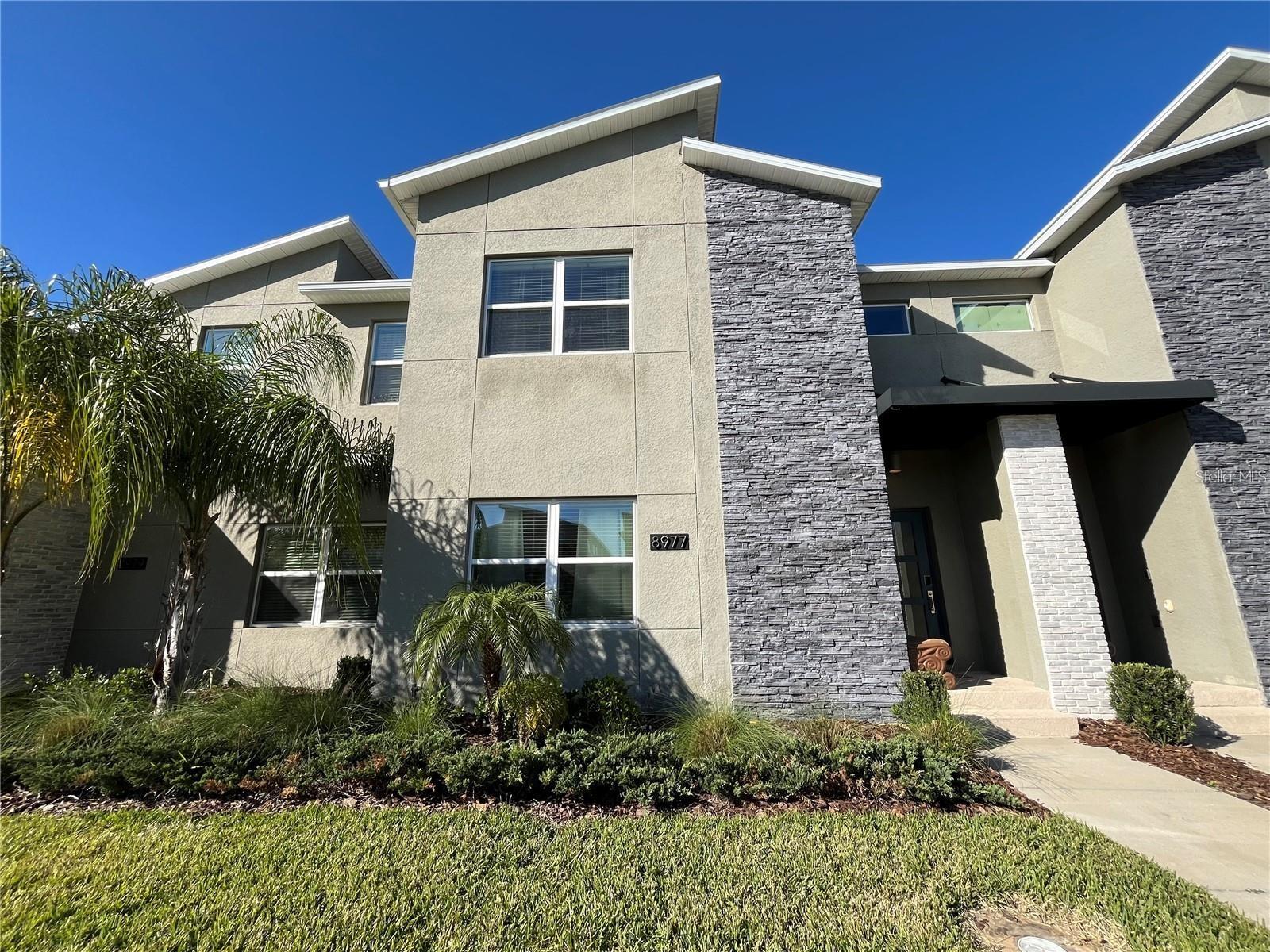 8977 CABOT CLIFFS DR
