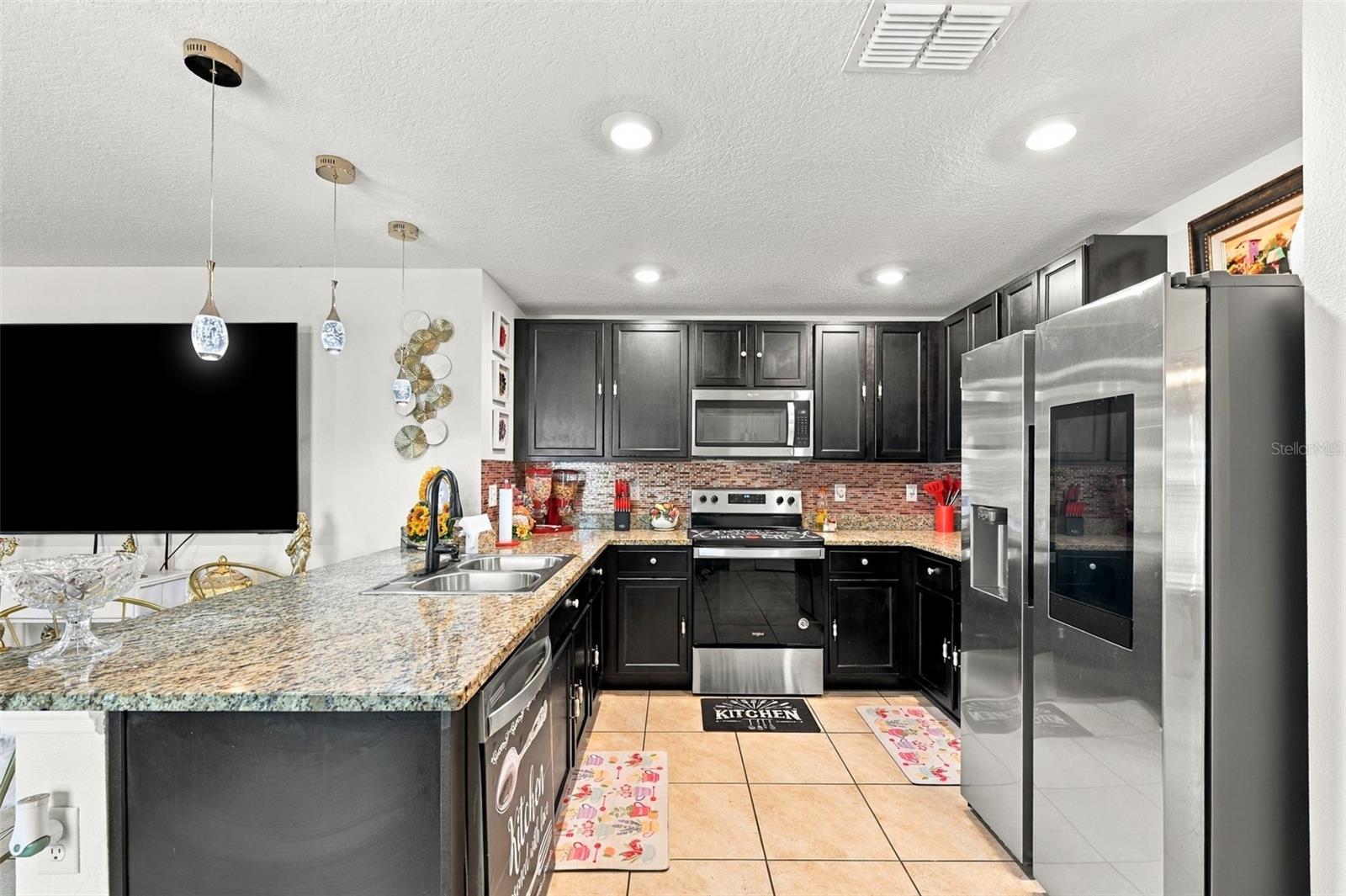 Single Family Residence at 588 OLIVE CONCH ST, RUSKIN, photo 8 of 31