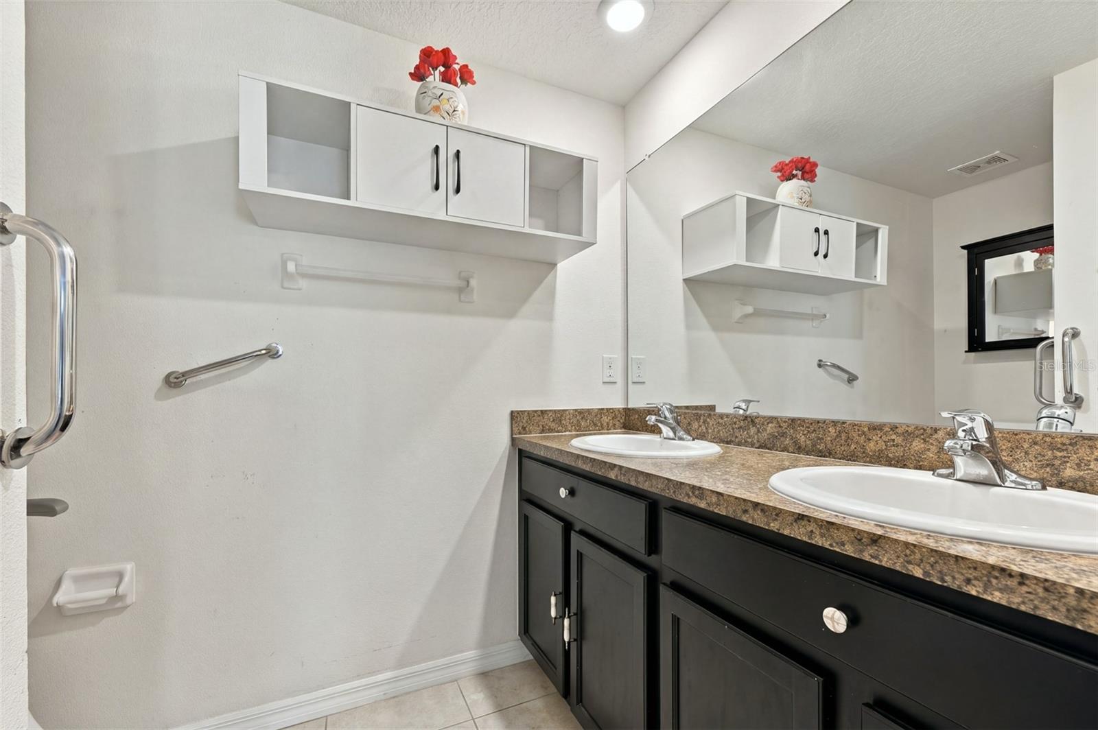 Single Family Residence at 588 OLIVE CONCH ST, RUSKIN, photo 16 of 31