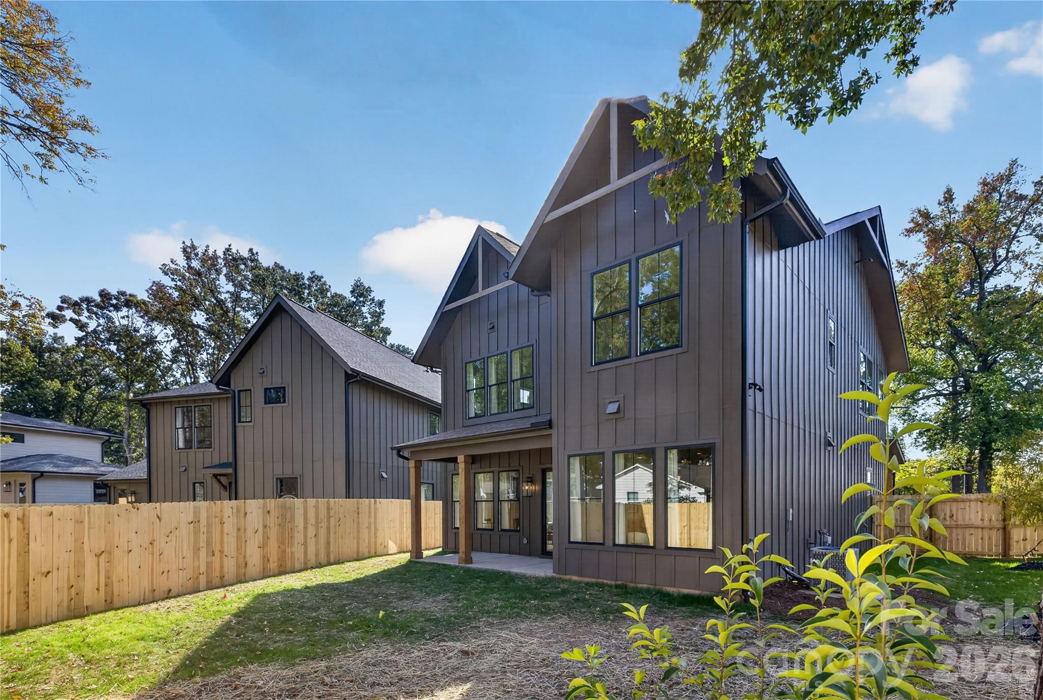 Single Family Residence at 3850 Avalon Avenue, Charlotte, photo 38 of 39