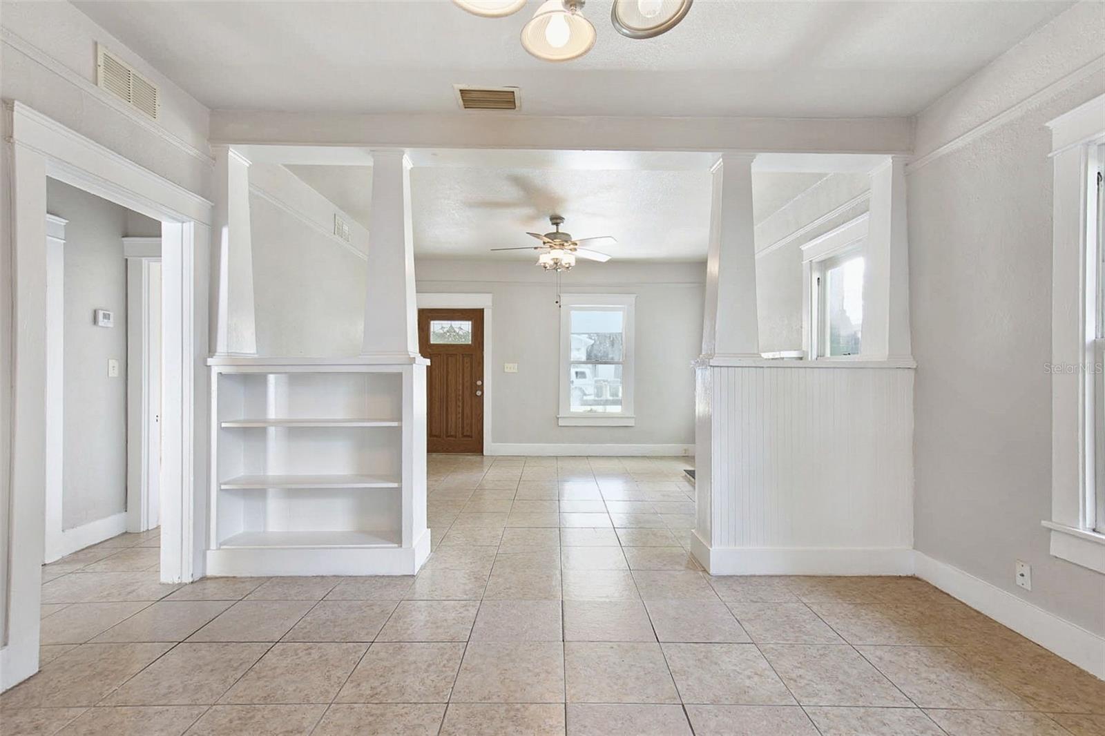 Single Family Residence at 508 E HUGH ST, TAMPA, photo 11 of 27