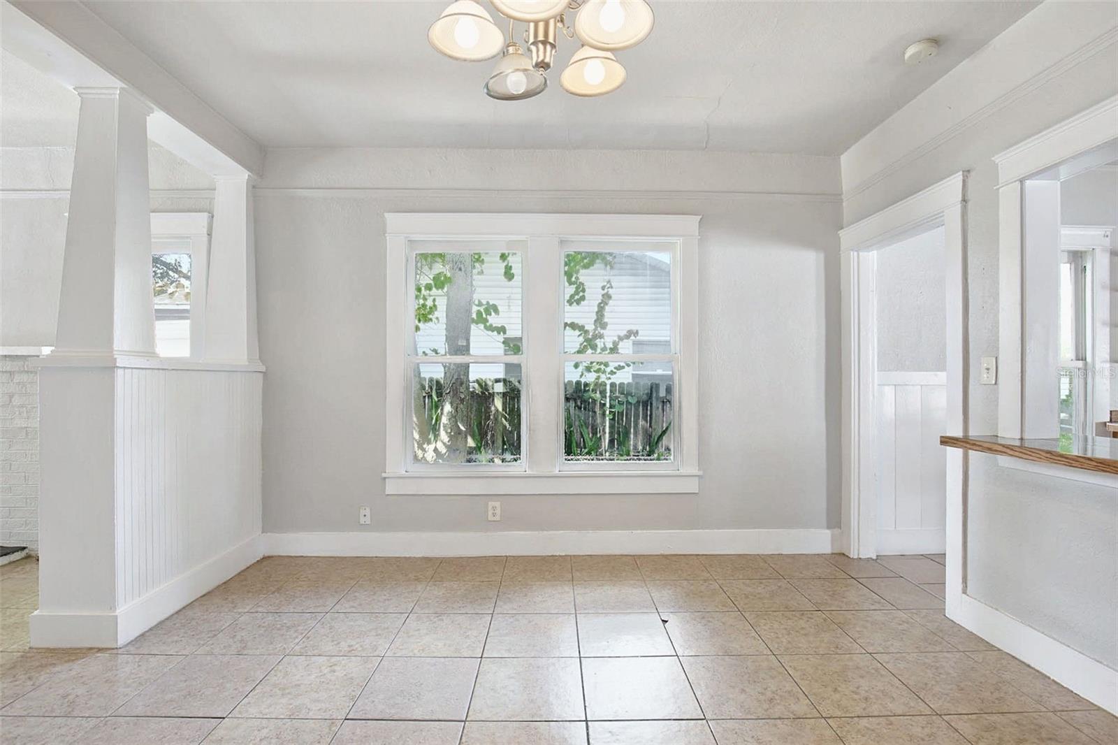 Single Family Residence at 508 E HUGH ST, TAMPA, photo 12 of 27