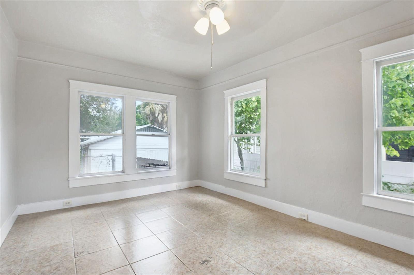 Single Family Residence at 508 E HUGH ST, TAMPA, photo 15 of 27