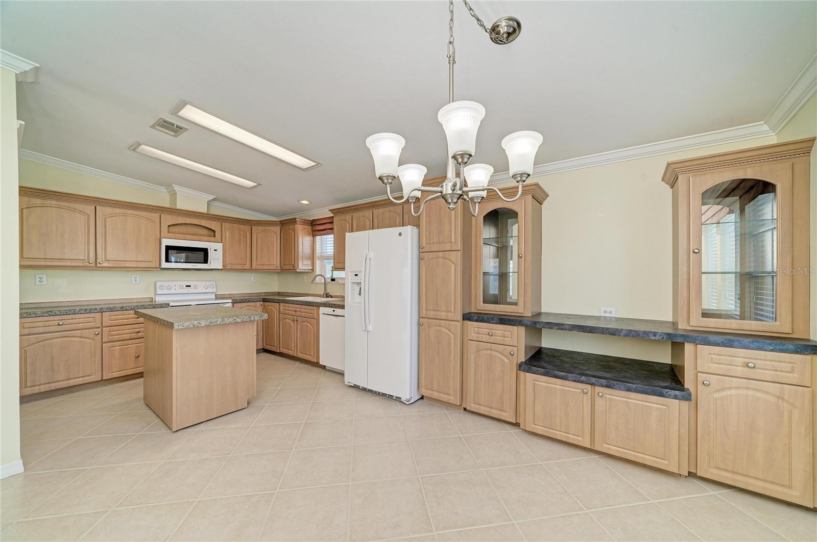 Manufactured Home at 5316 53RD AVE E #A23, BRADENTON, photo 14 of 51