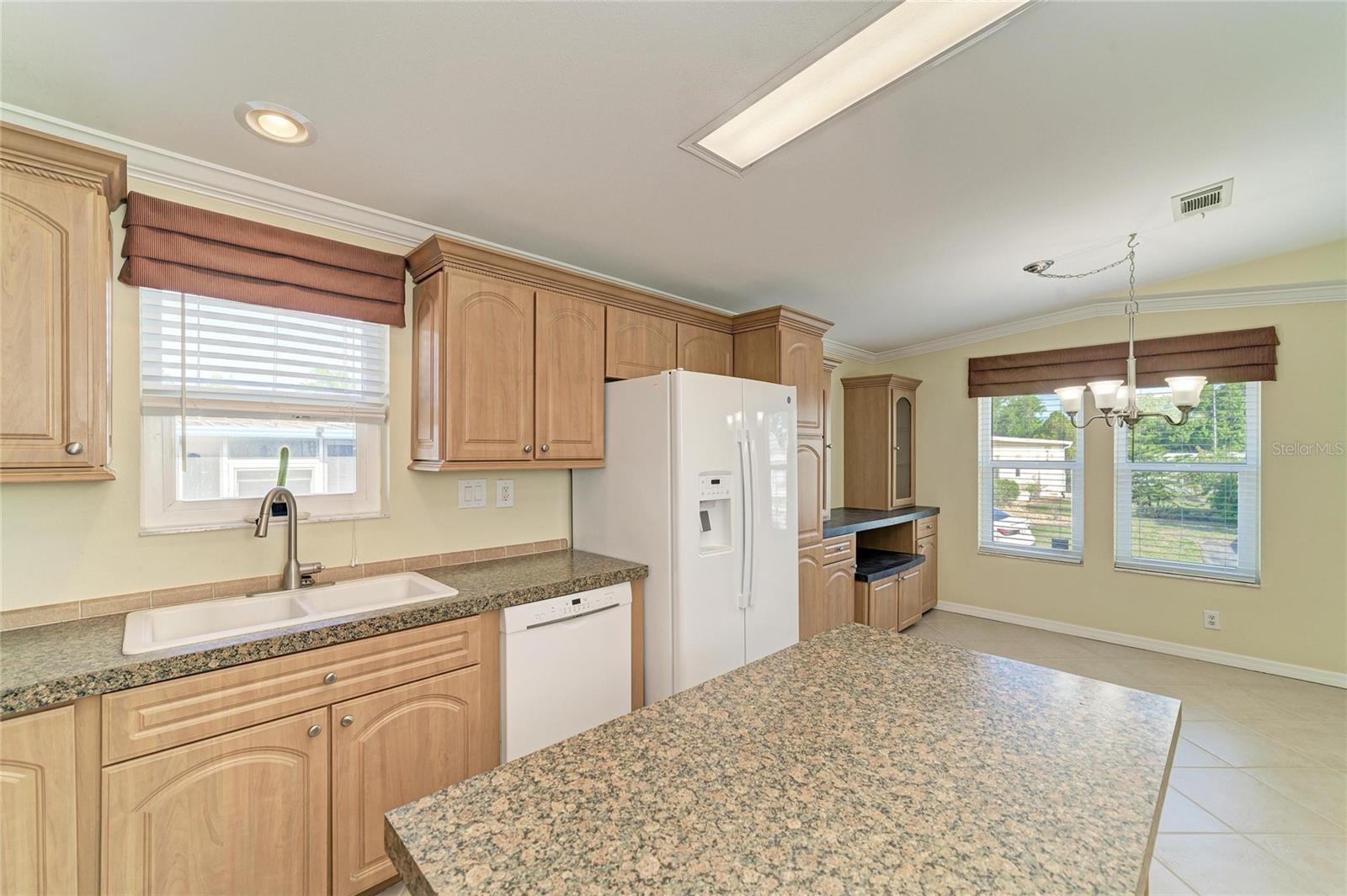 Manufactured Home at 5316 53RD AVE E #A23, BRADENTON, photo 18 of 51