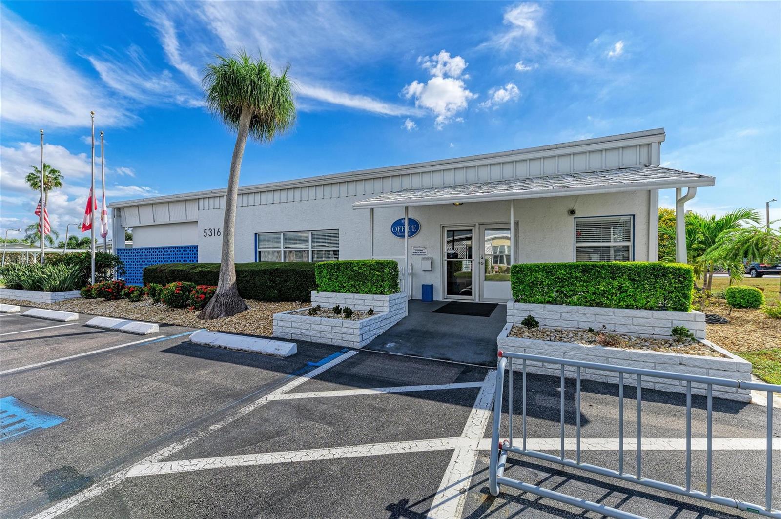 Manufactured Home at 5316 53RD AVE E #A23, BRADENTON, photo 36 of 51