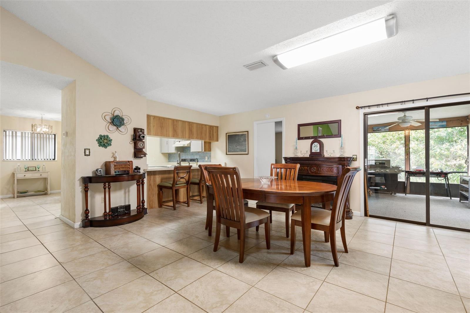 Single Family Residence at 18 WINDERMERE PL, PALM COAST, photo 7 of 37