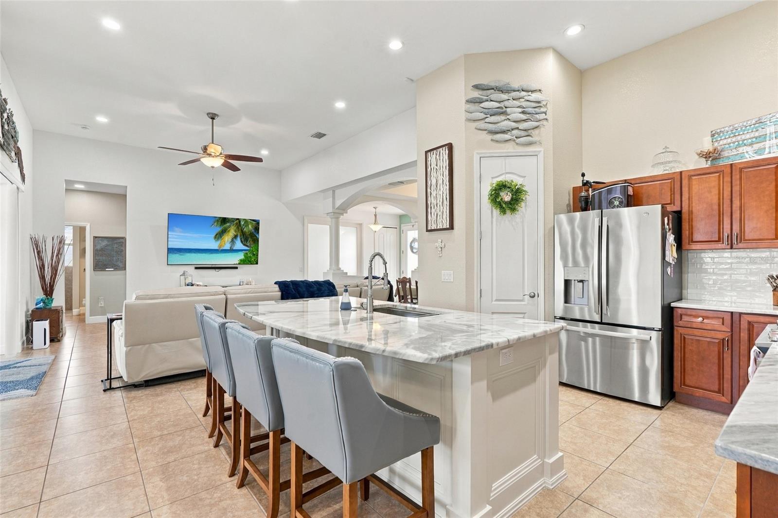 Single Family Residence at 13662 BEGONIA CIR, PORT CHARLOTTE, photo 2 of 39