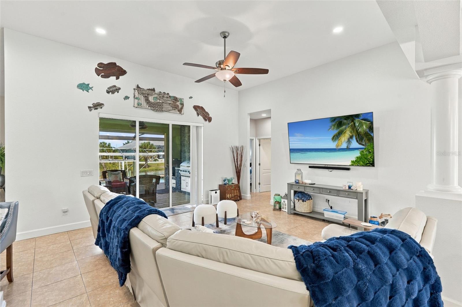 Single Family Residence at 13662 BEGONIA CIR, PORT CHARLOTTE, photo 9 of 39