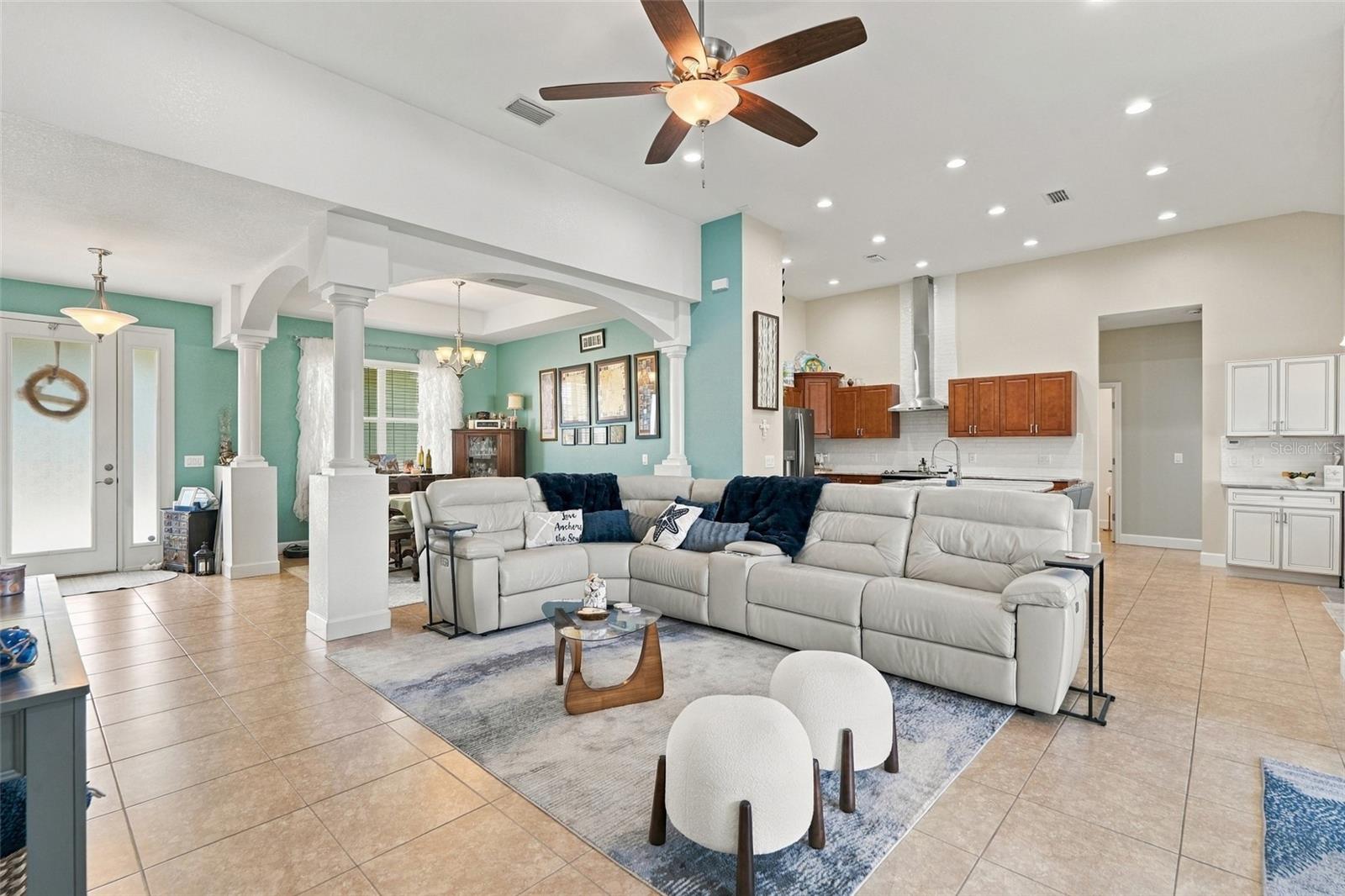 Single Family Residence at 13662 BEGONIA CIR, PORT CHARLOTTE, photo 10 of 39