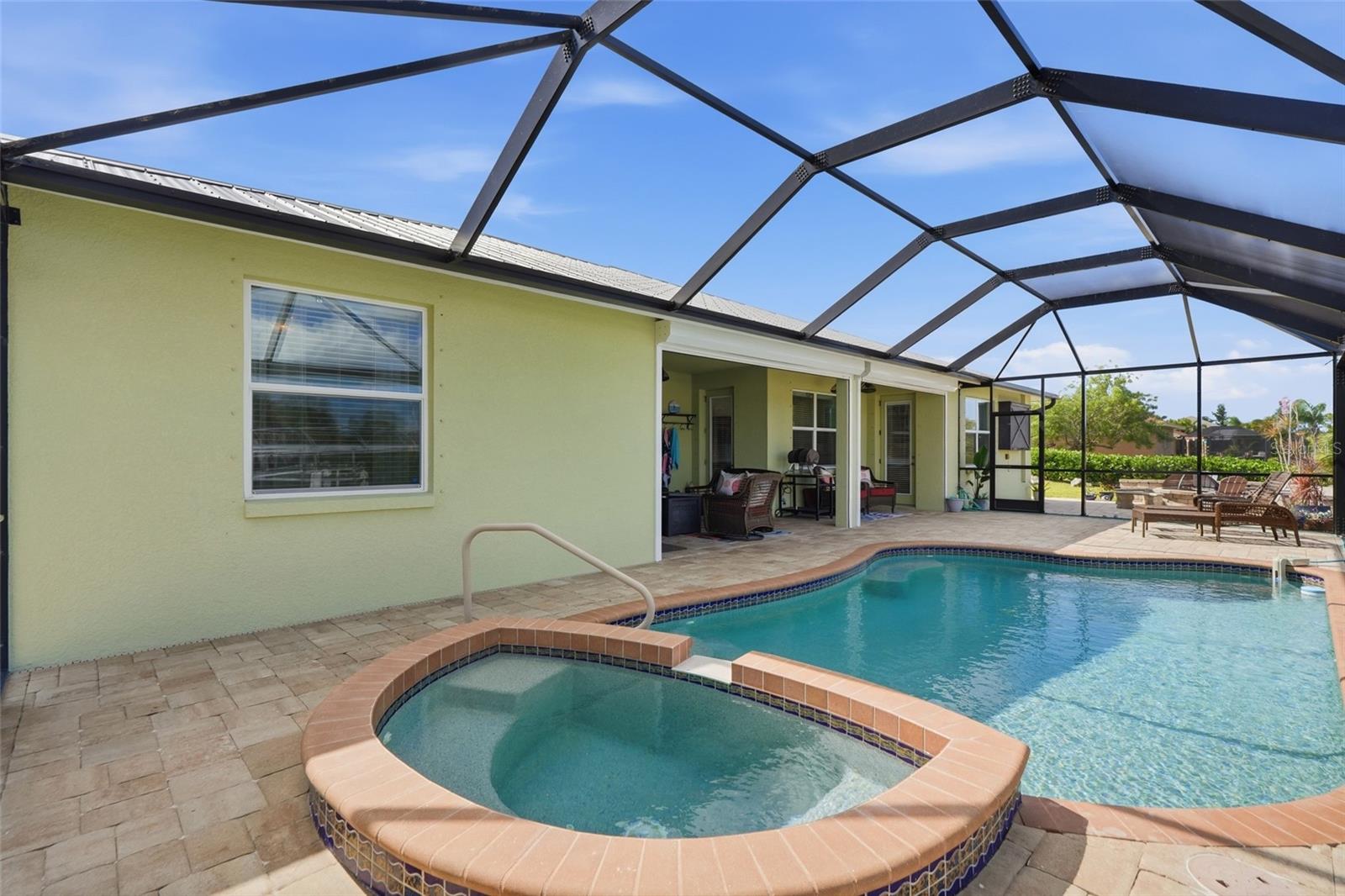 Single Family Residence at 13662 BEGONIA CIR, PORT CHARLOTTE, photo 32 of 39