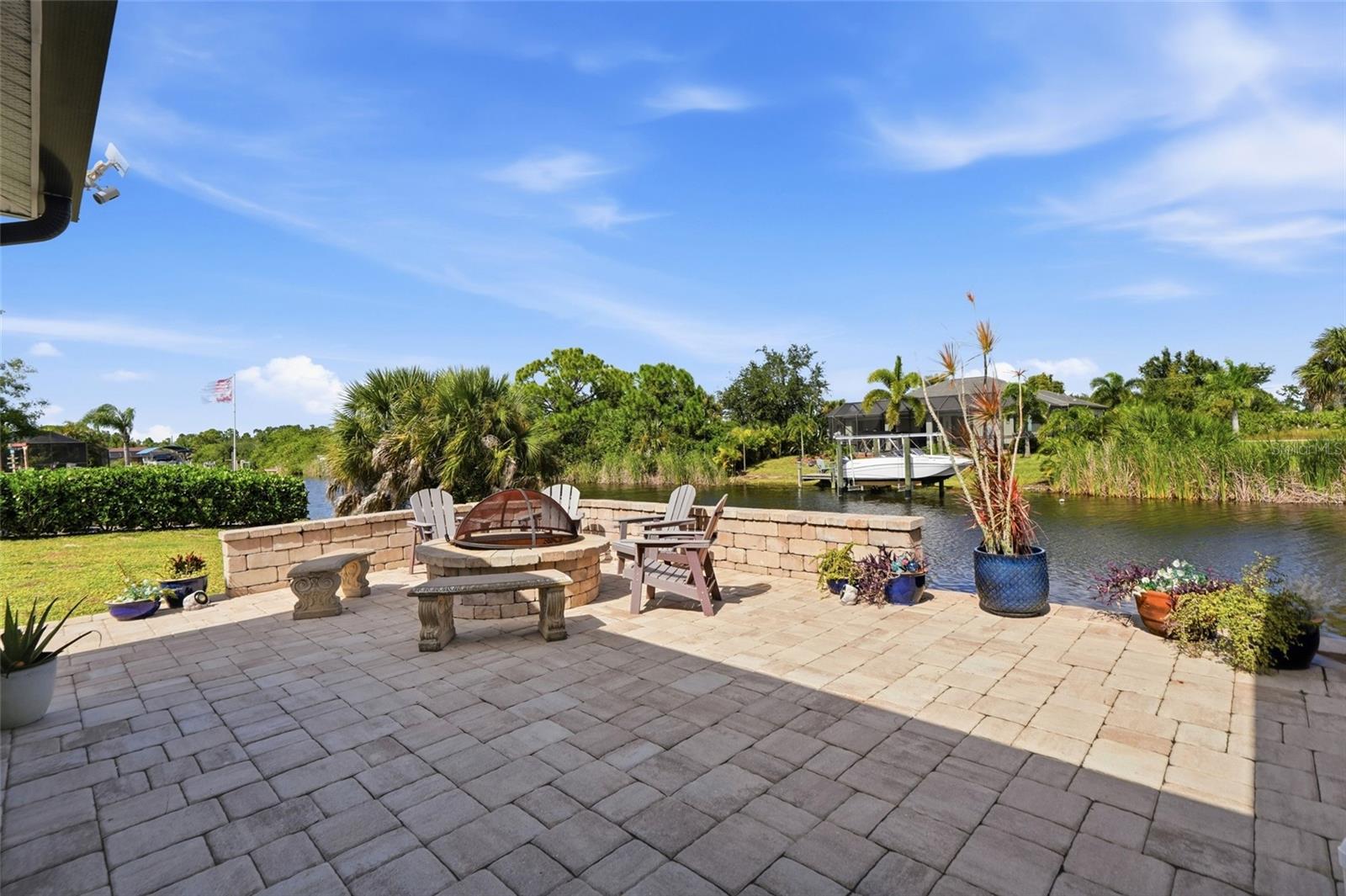 Single Family Residence at 13662 BEGONIA CIR, PORT CHARLOTTE, photo 33 of 39