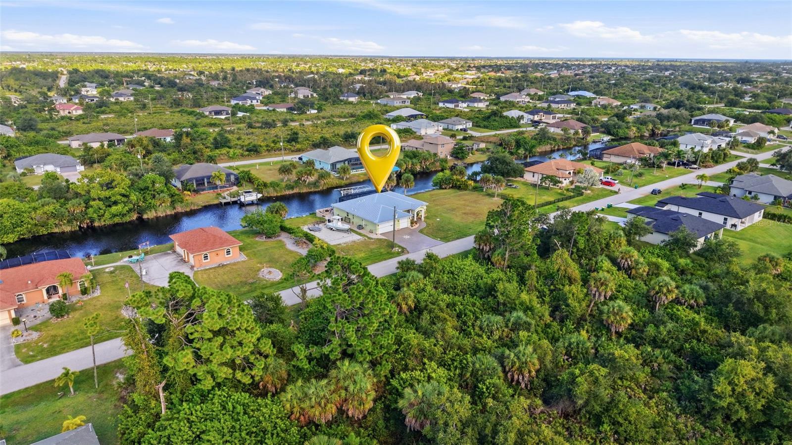 Single Family Residence at 13662 BEGONIA CIR, PORT CHARLOTTE, photo 35 of 39