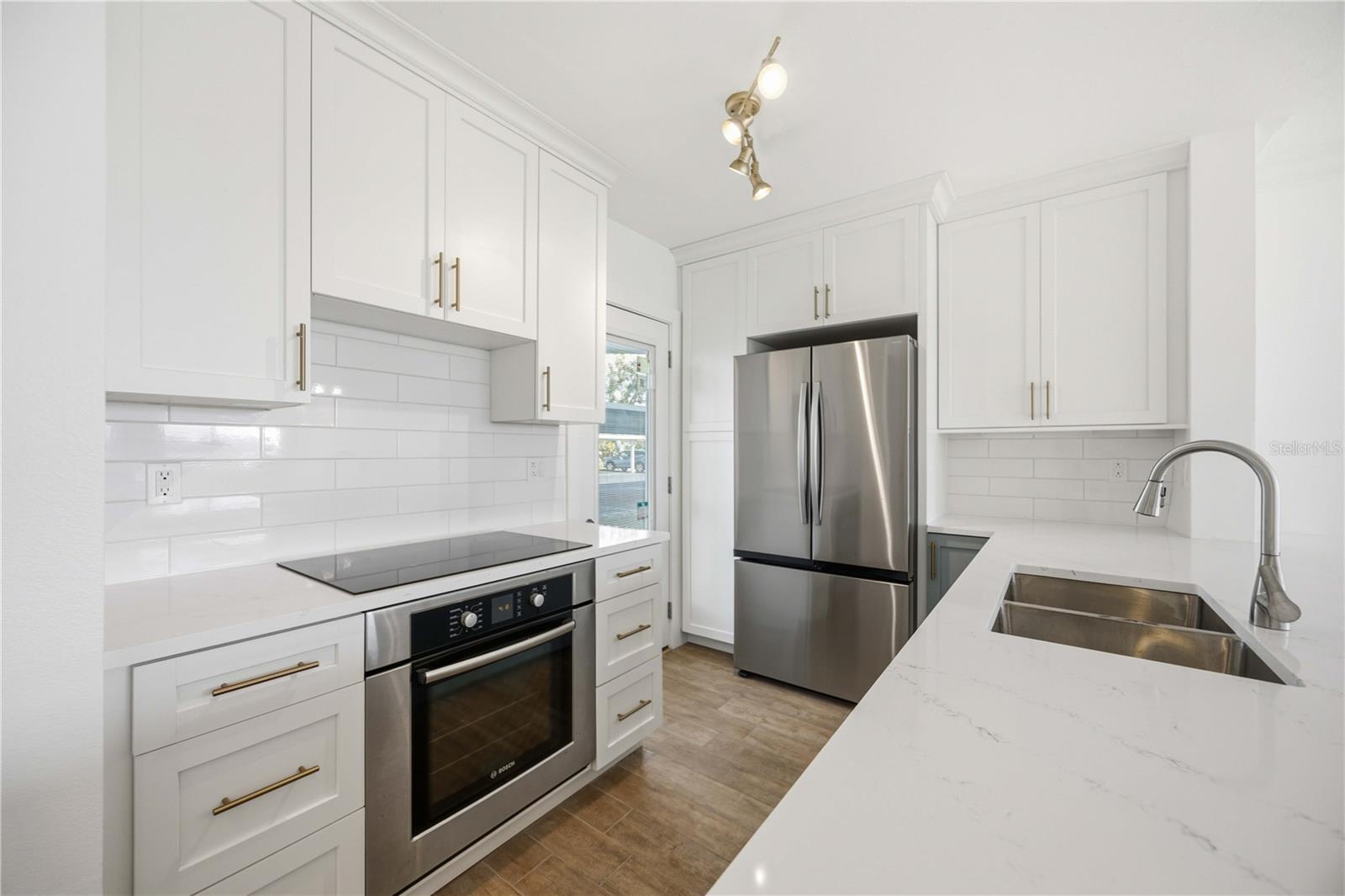 Condominium at 769 JOHN RINGLING BLVD #2, SARASOTA, photo 8 of 52