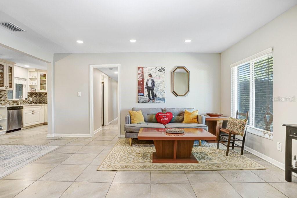 Single Family Residence at 6703 N RIVER BLVD, TAMPA, photo 10 of 30