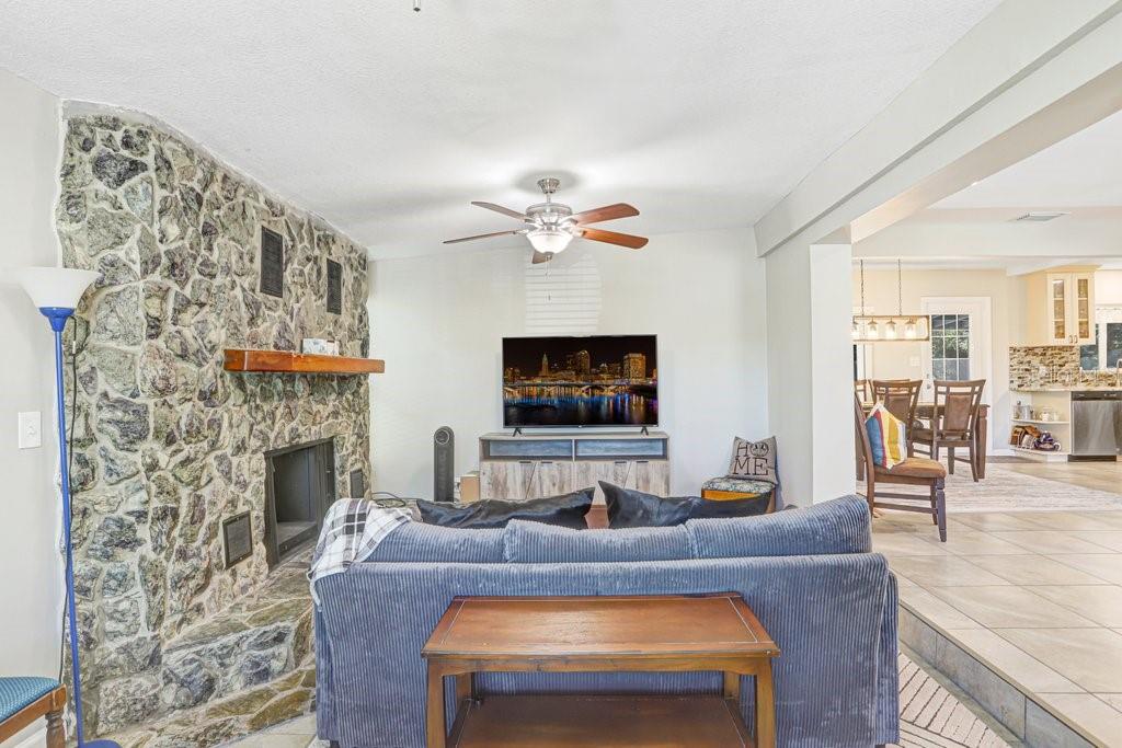 Single Family Residence at 6703 N RIVER BLVD, TAMPA, photo 11 of 30