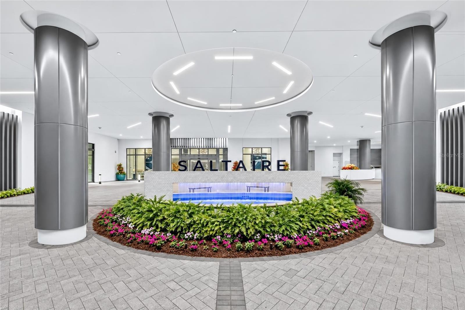 Covered Main Entry - 301 1ST ST S #1004, ST PETERSBURG