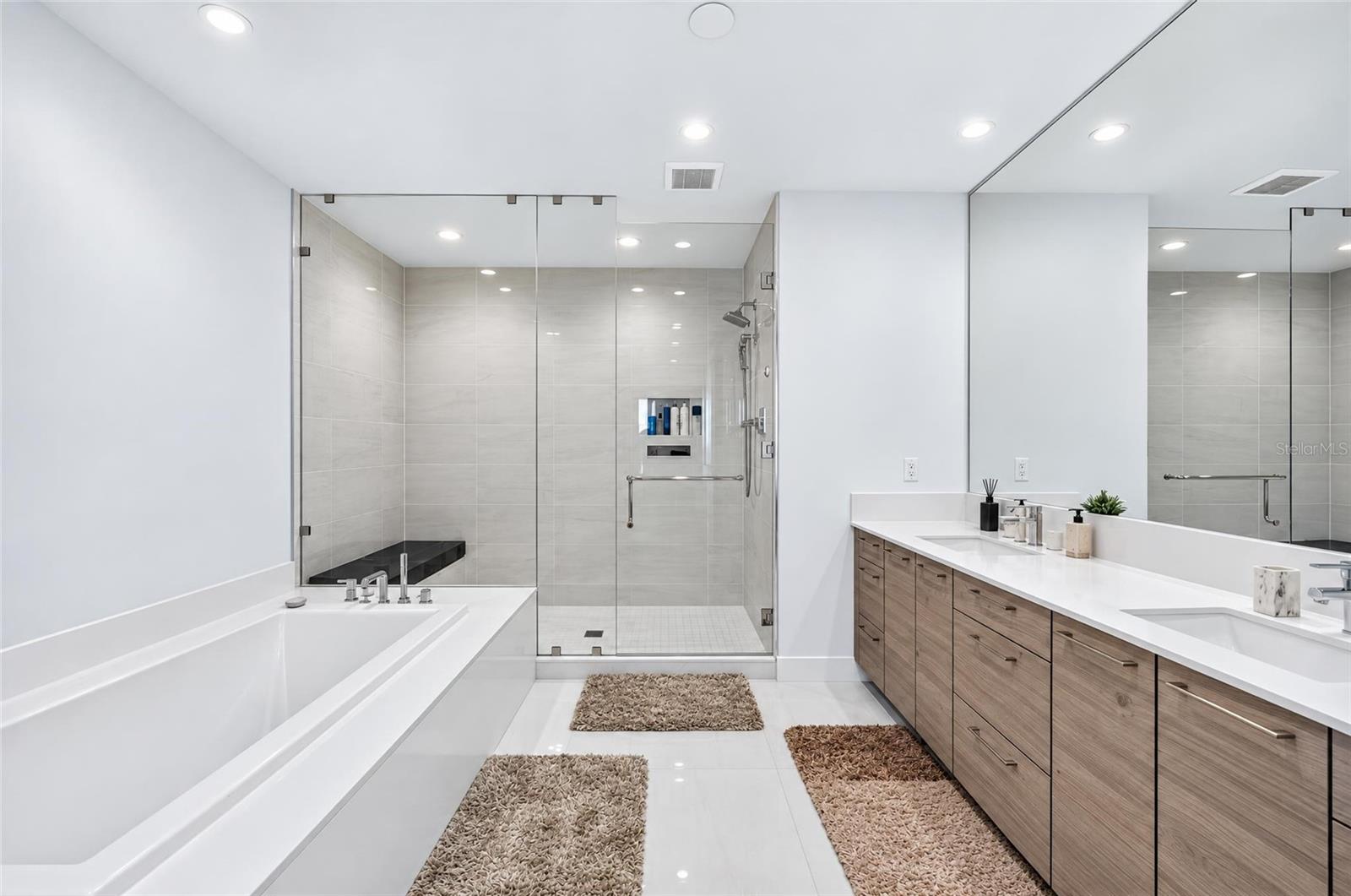 Primary en Suite - 301 1ST ST S #1004, ST PETERSBURG