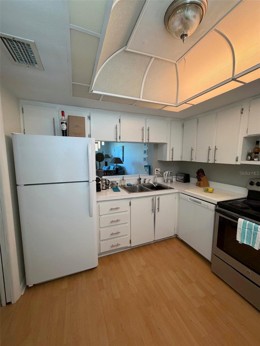 Condominium at 2621 COVE CAY DR #508, CLEARWATER, photo 6 of 38