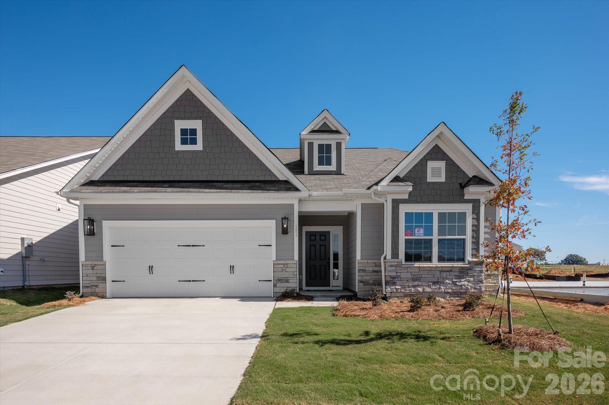 Single Family Residence at 121 Dane Place, Mooresville, photo 2 of 49