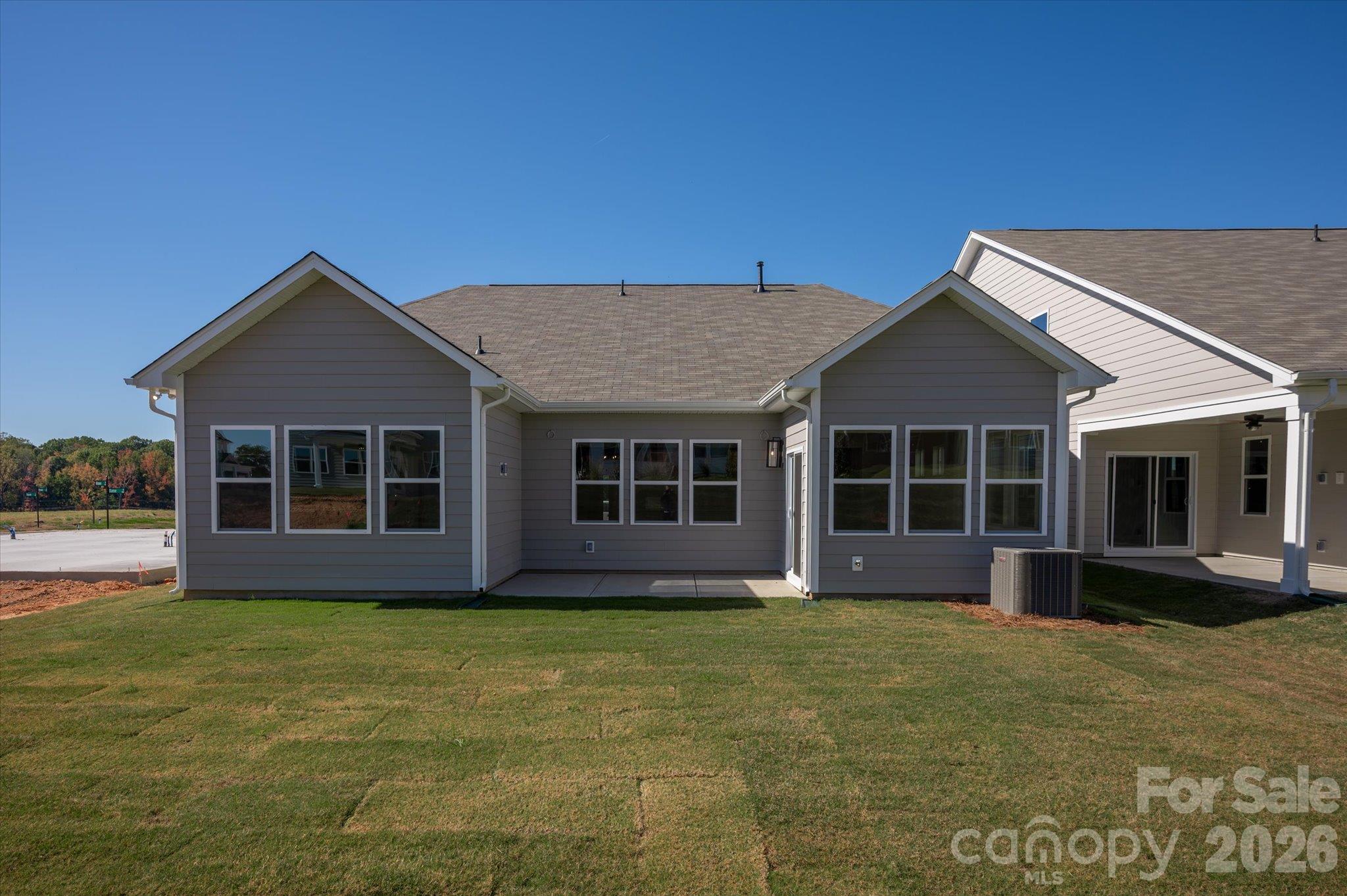 Single Family Residence at 121 Dane Place, Mooresville, photo 4 of 49