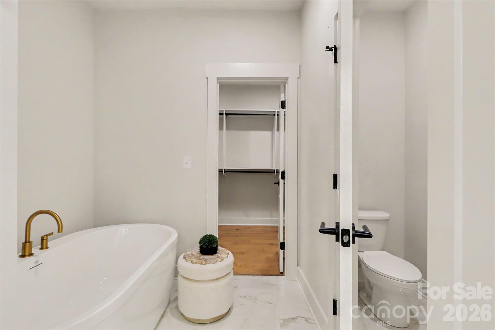 Single Family Residence at 3804 Plainview Road, Charlotte, photo 25 of 36