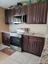 Single Family Residence at 910 SAN CARLOS WAY, KISSIMMEE, photo 4 of 6