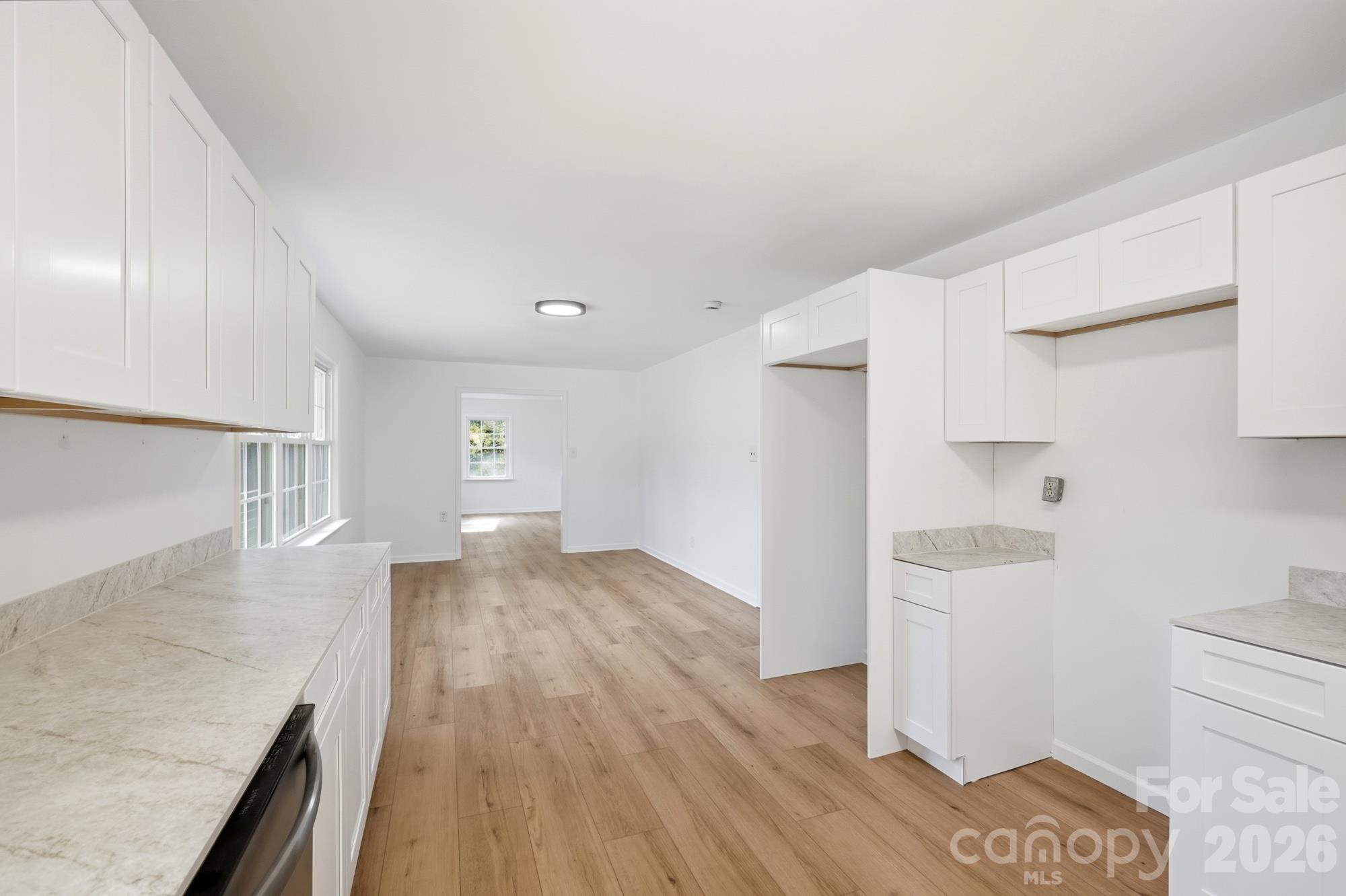 Single Family Residence at 1580 Pinewood Avenue, Lancaster, photo 15 of 33