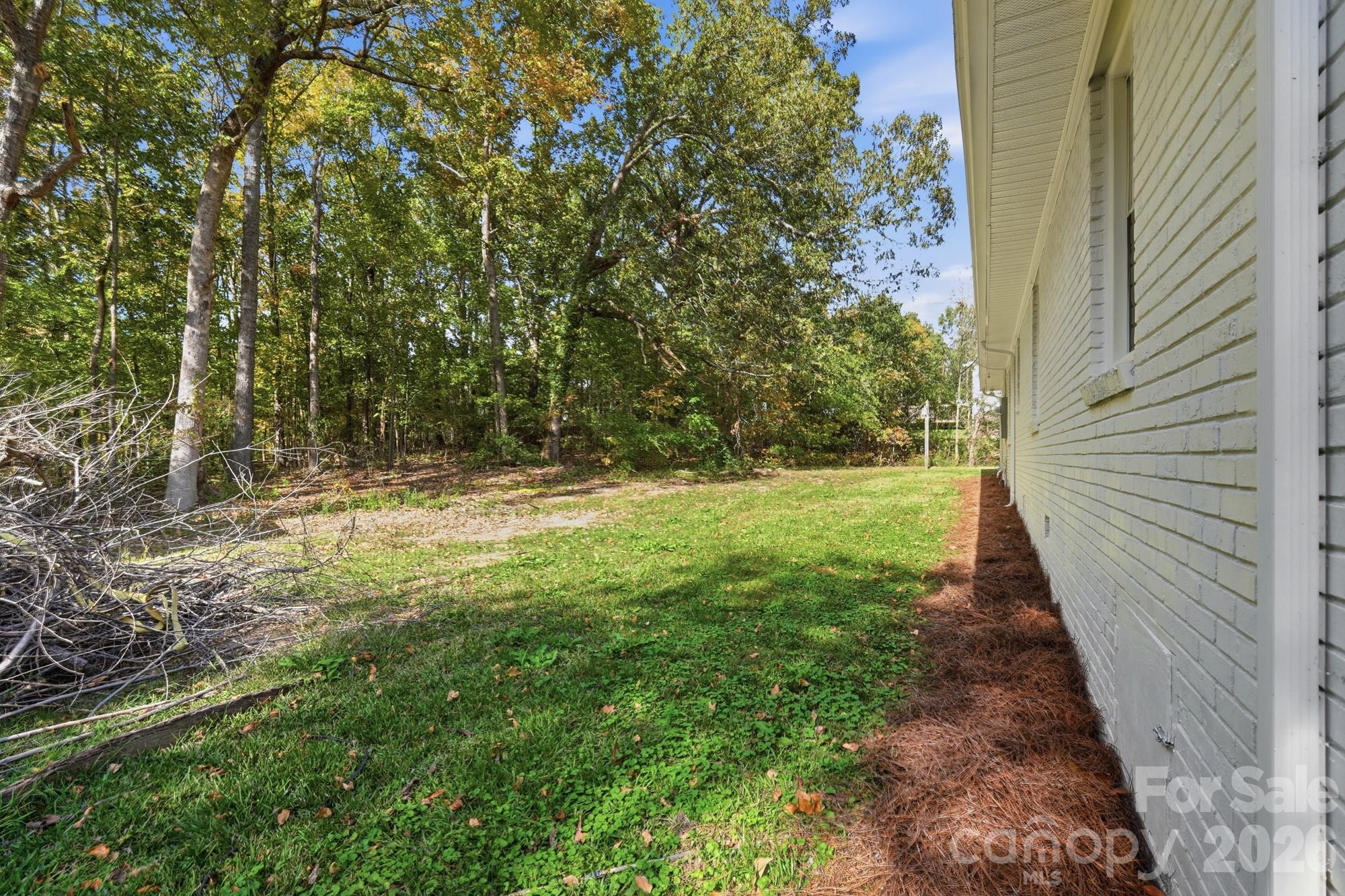 Single Family Residence at 1580 Pinewood Avenue, Lancaster, photo 28 of 33