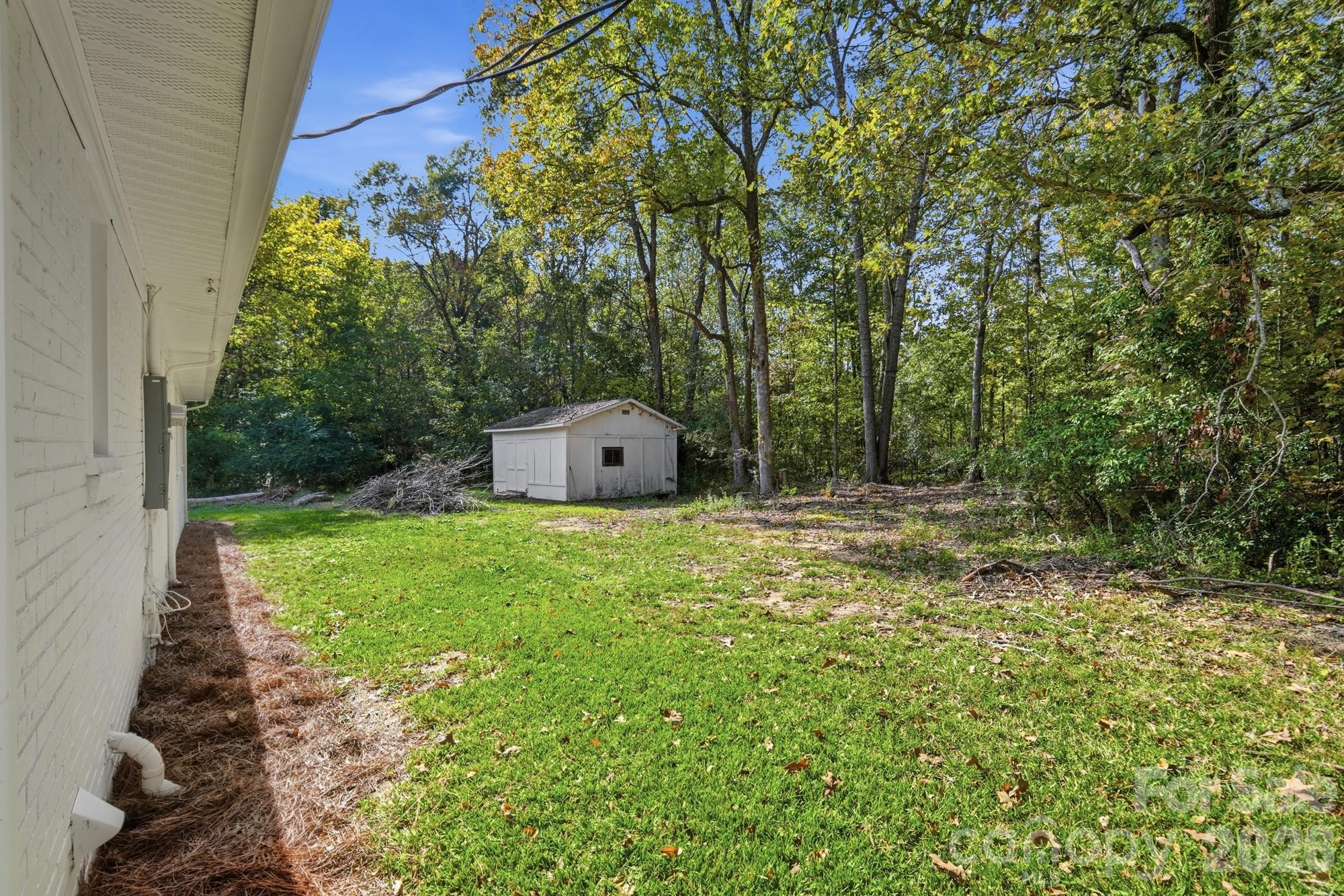 Single Family Residence at 1580 Pinewood Avenue, Lancaster, photo 30 of 33