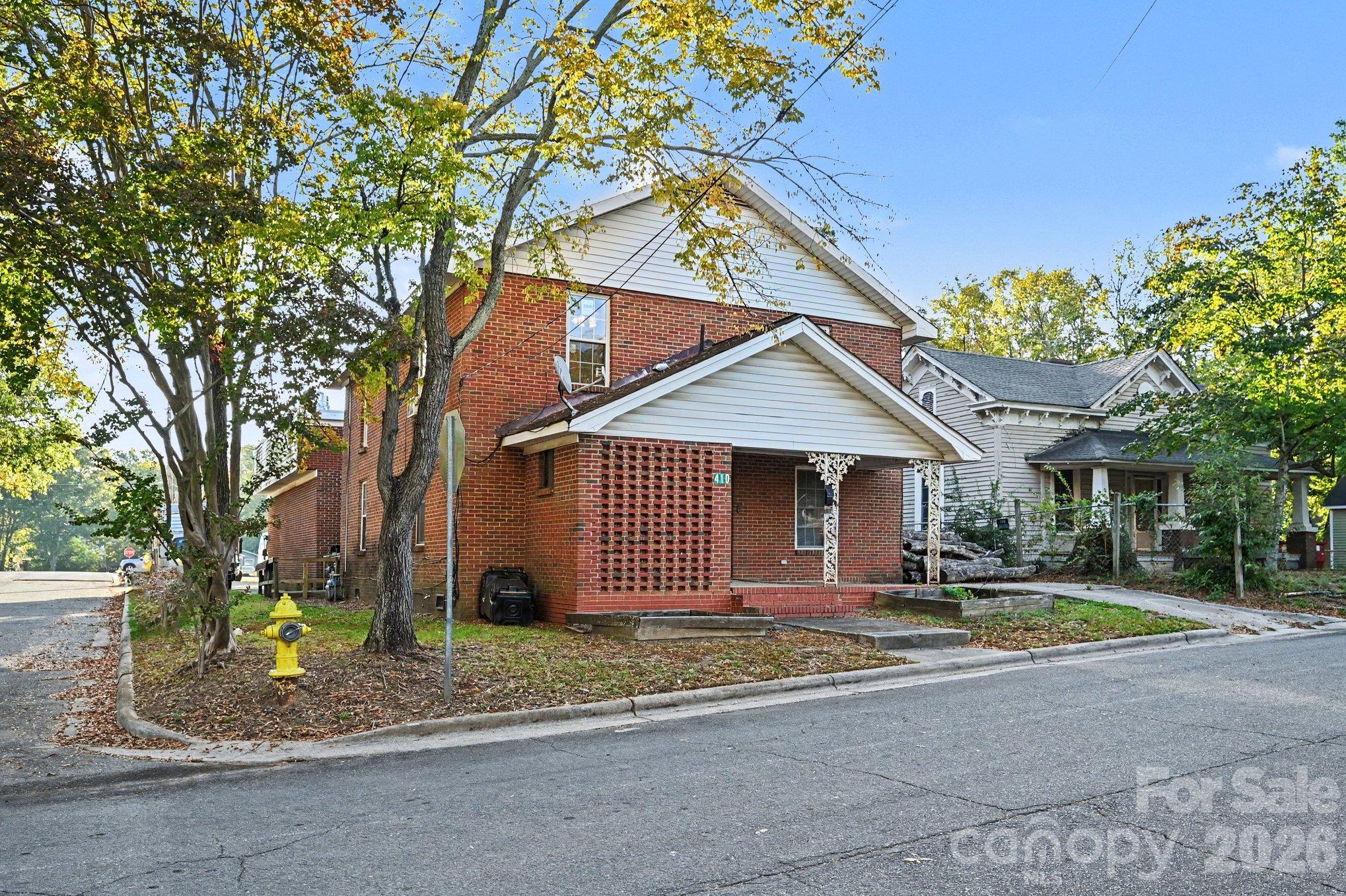 Single Family Residence at 410 John Street, Monroe, photo 4 of 24