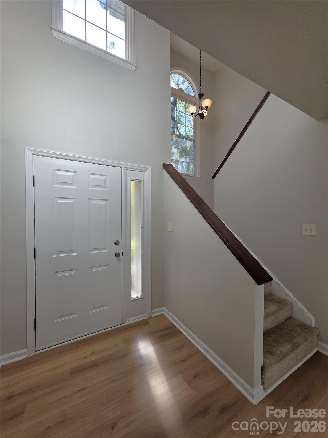 Single Family Residence at 5516 River Falls Drive, Charlotte, photo 2 of 25