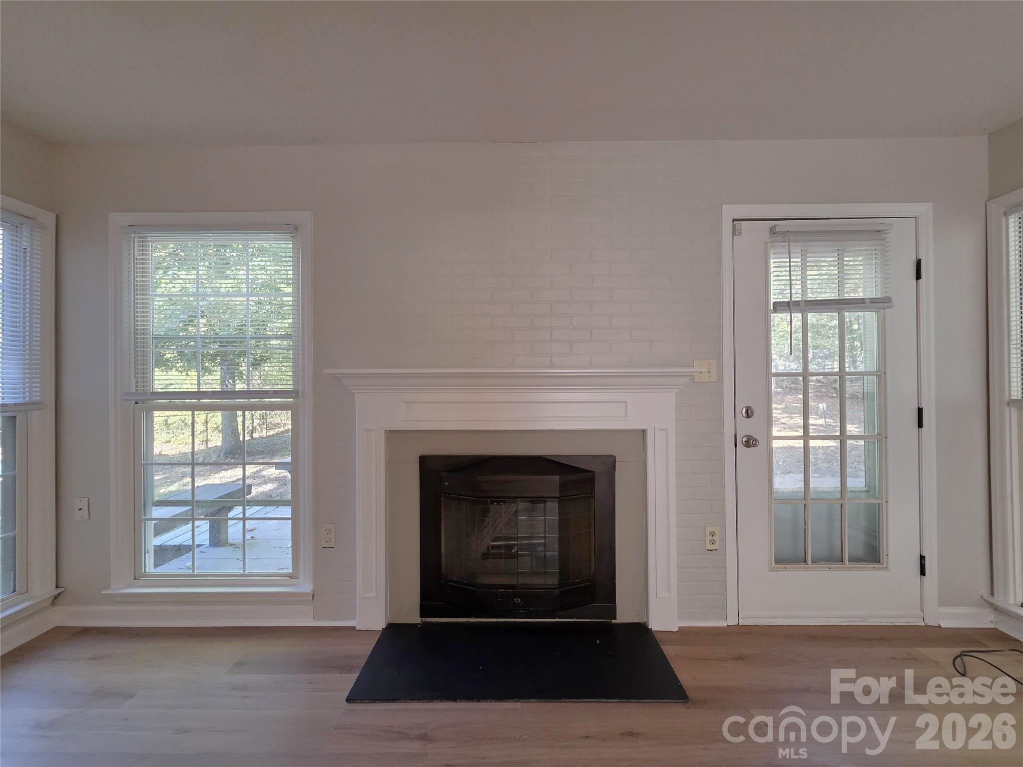 Single Family Residence at 5516 River Falls Drive, Charlotte, photo 9 of 25