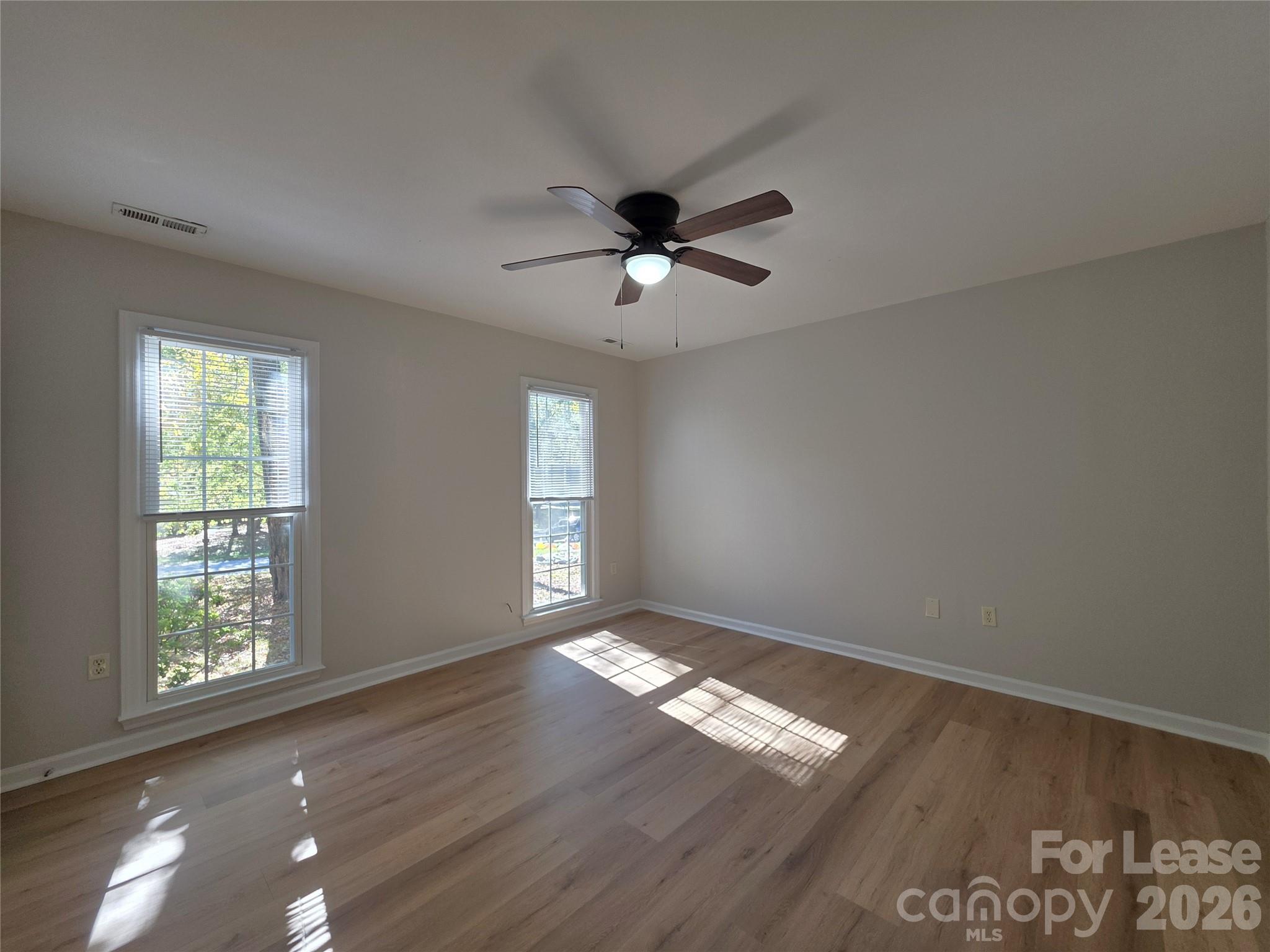 Single Family Residence at 5516 River Falls Drive, Charlotte, photo 10 of 25