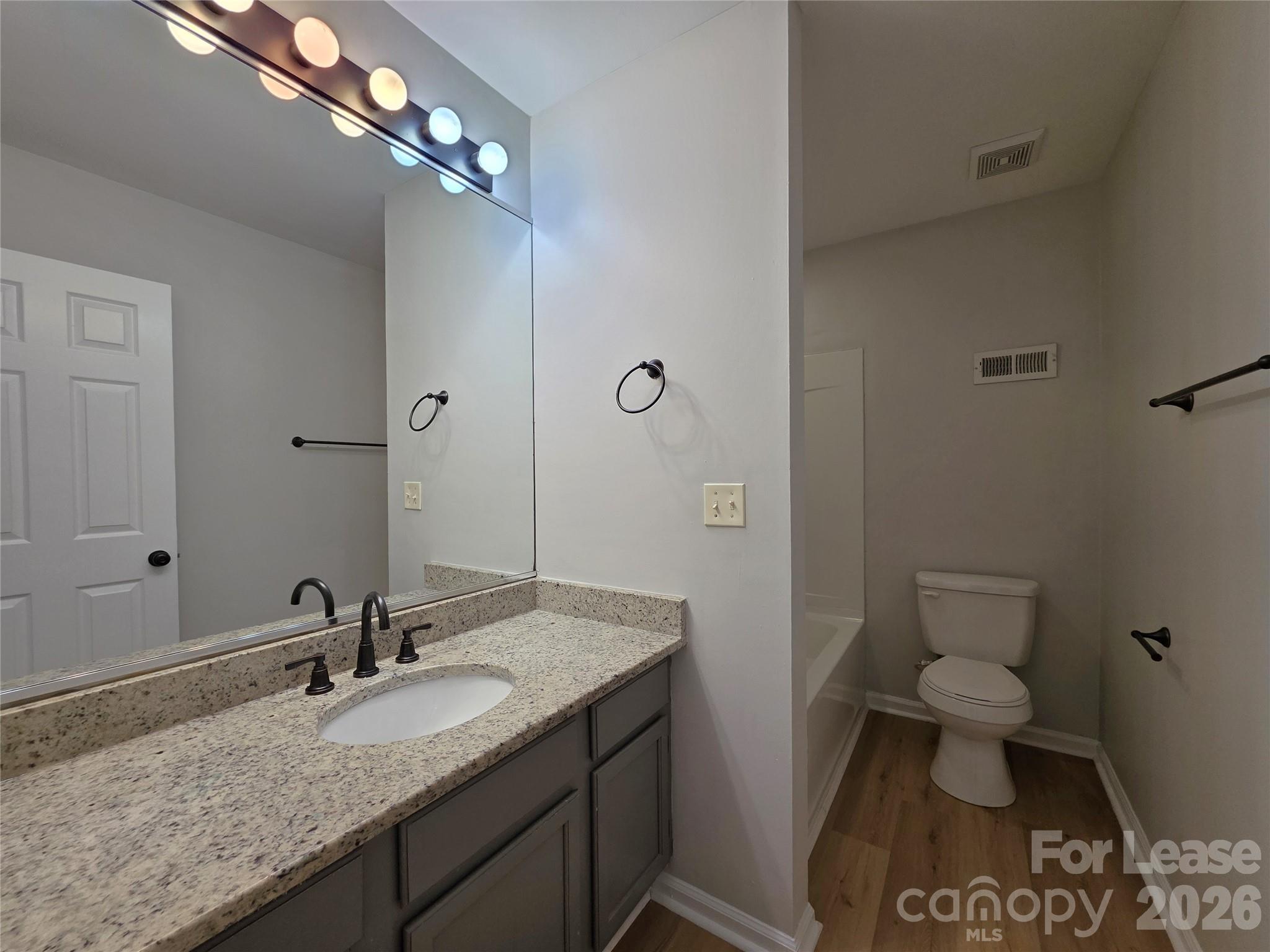 Single Family Residence at 5516 River Falls Drive, Charlotte, photo 16 of 25